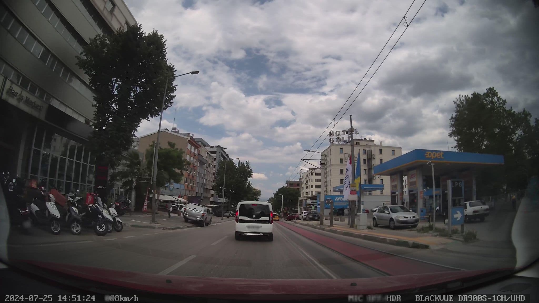 Street view near Hisar Otel, Bursa — © unen (CC BY-SA · Mapillary)