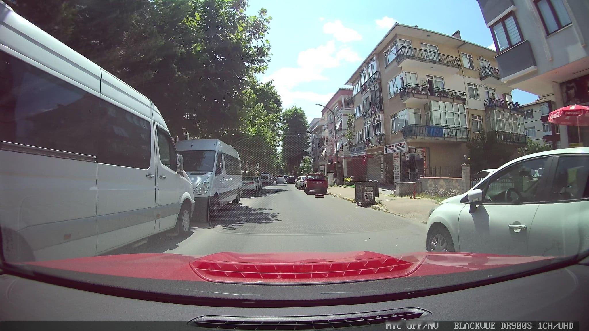 Street view near insomnia hotel, Maltepe — © ademturkmen (CC BY-SA · Mapillary)