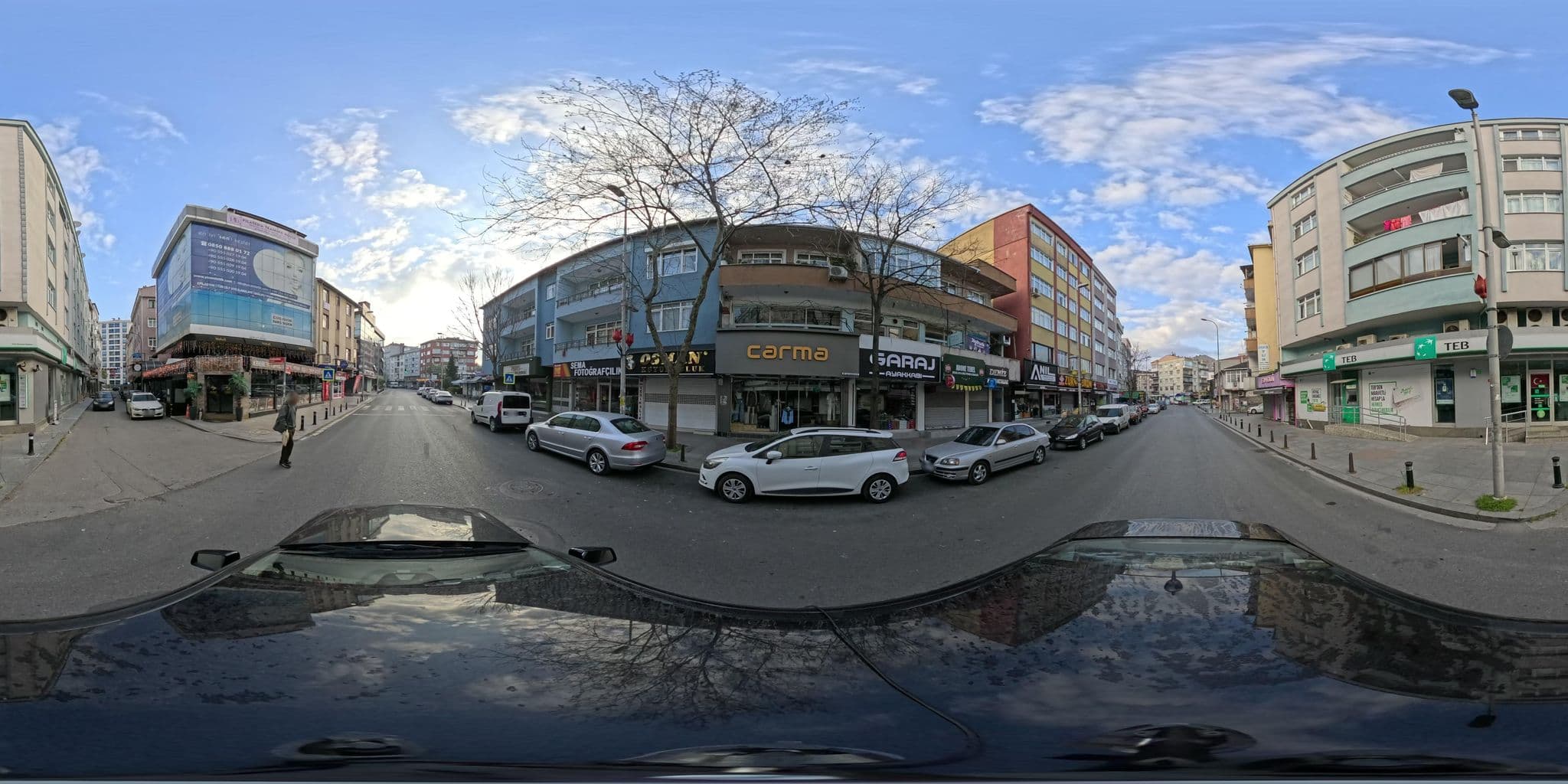 Street view near Holiday Inn, Maltepe — © burakonder (CC BY-SA · Mapillary)