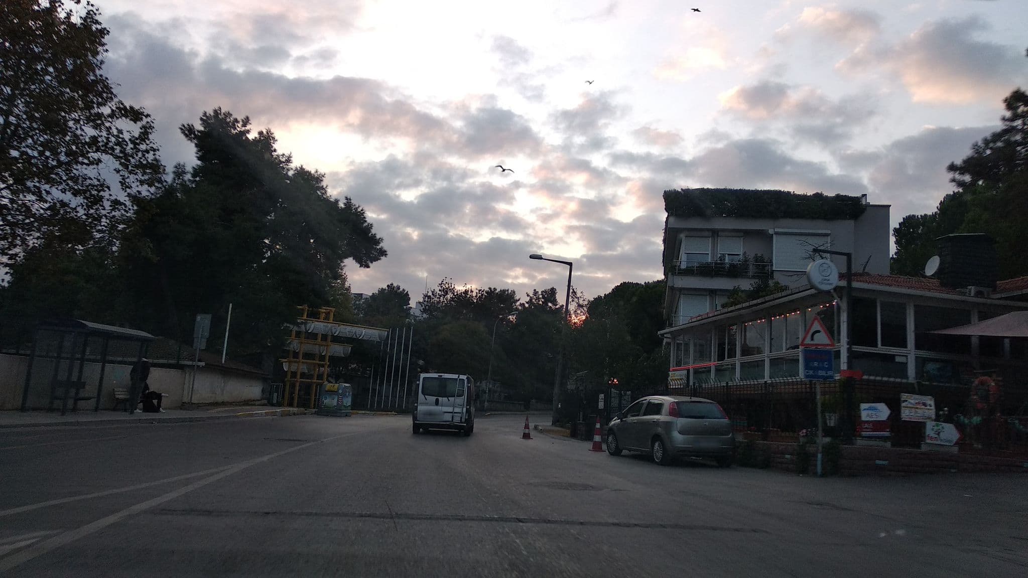 Street view near Beyaz Saray Rezidans, Gebze — © boracasli (CC BY-SA · Mapillary)