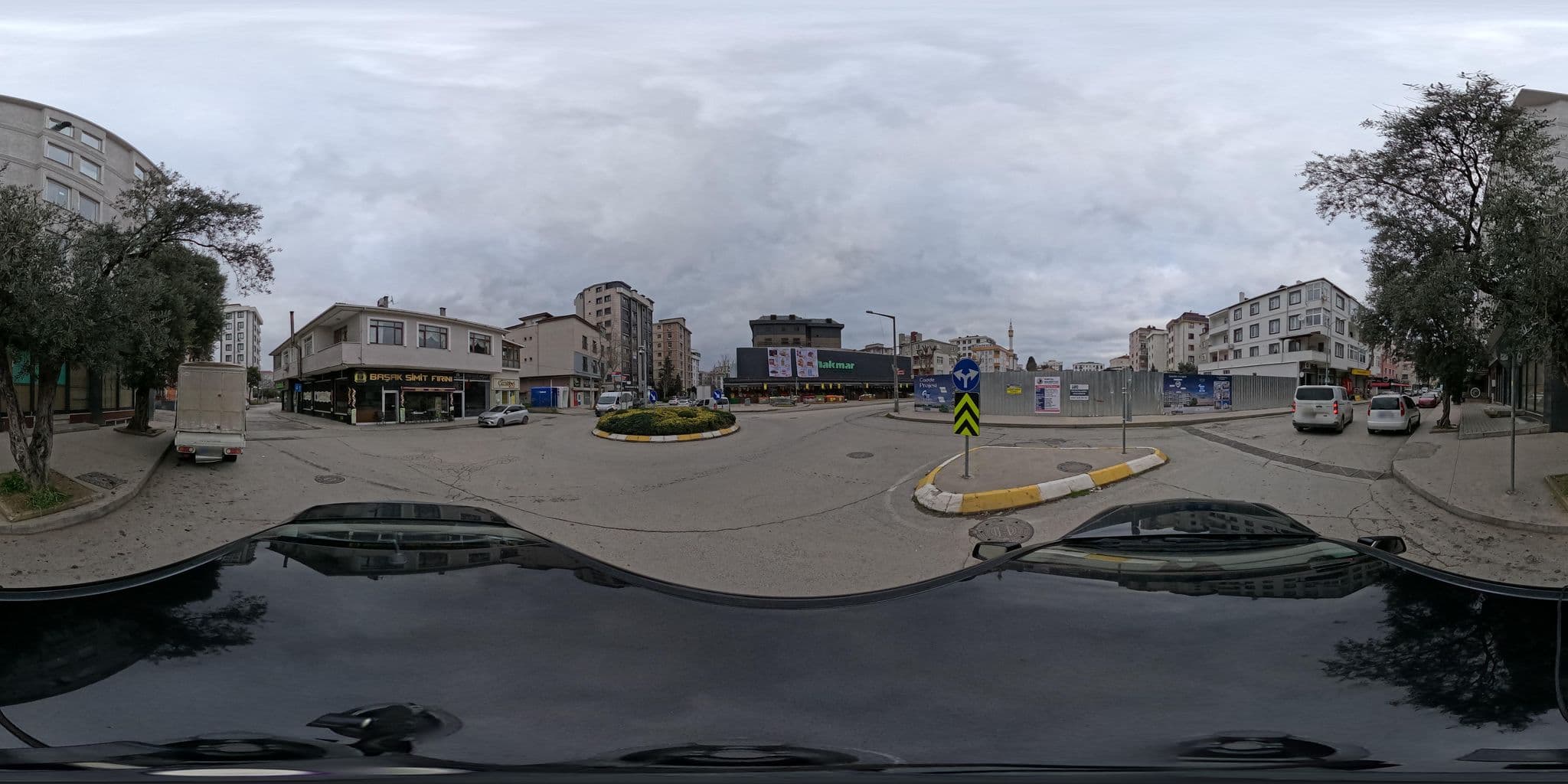 Street view near The titanic hotel asia, Maltepe — © burakonder (CC BY-SA · Mapillary)