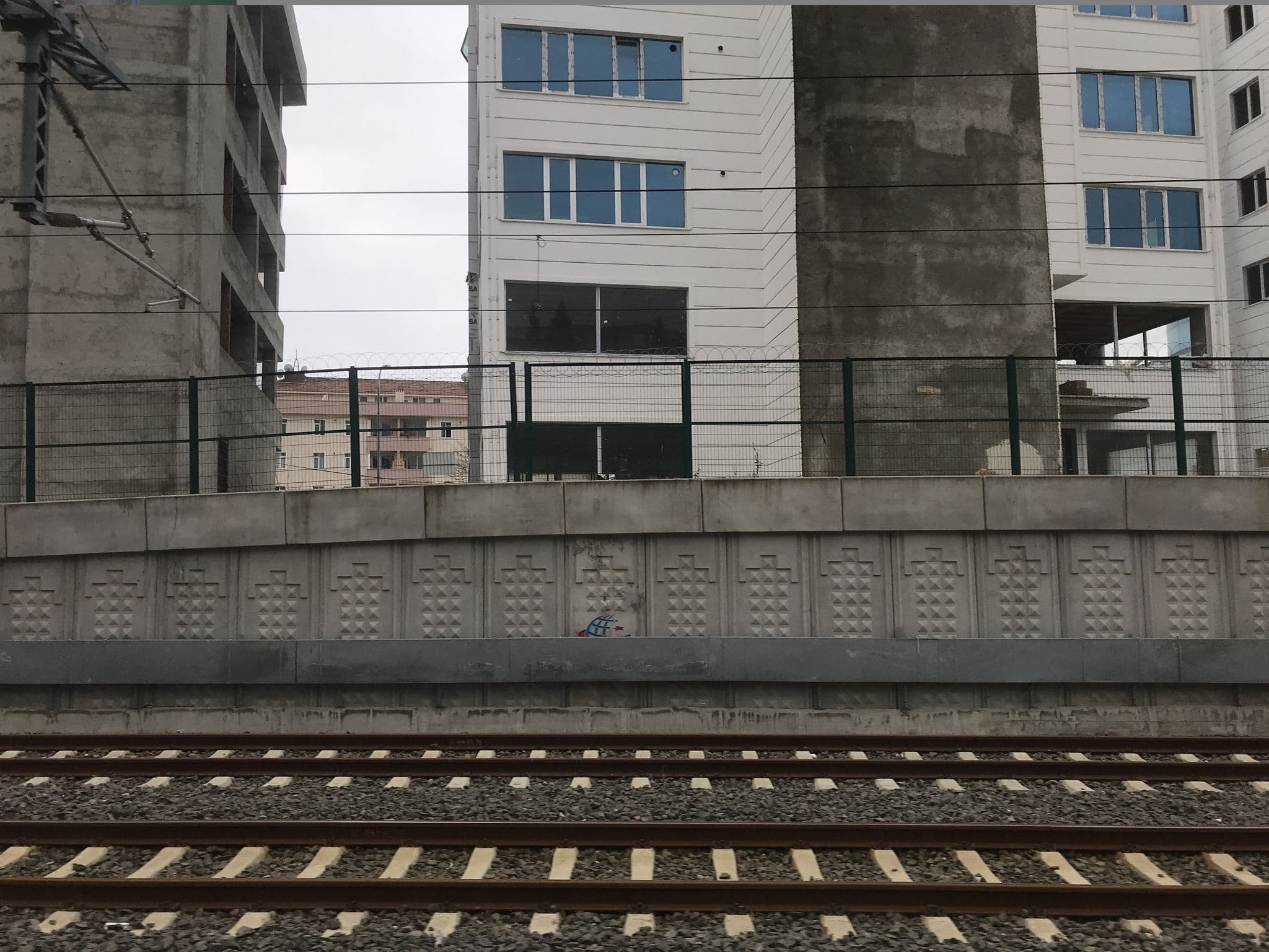 Street view near Suit Hotel, Gebze — © hderinoz (CC BY-SA · Mapillary)
