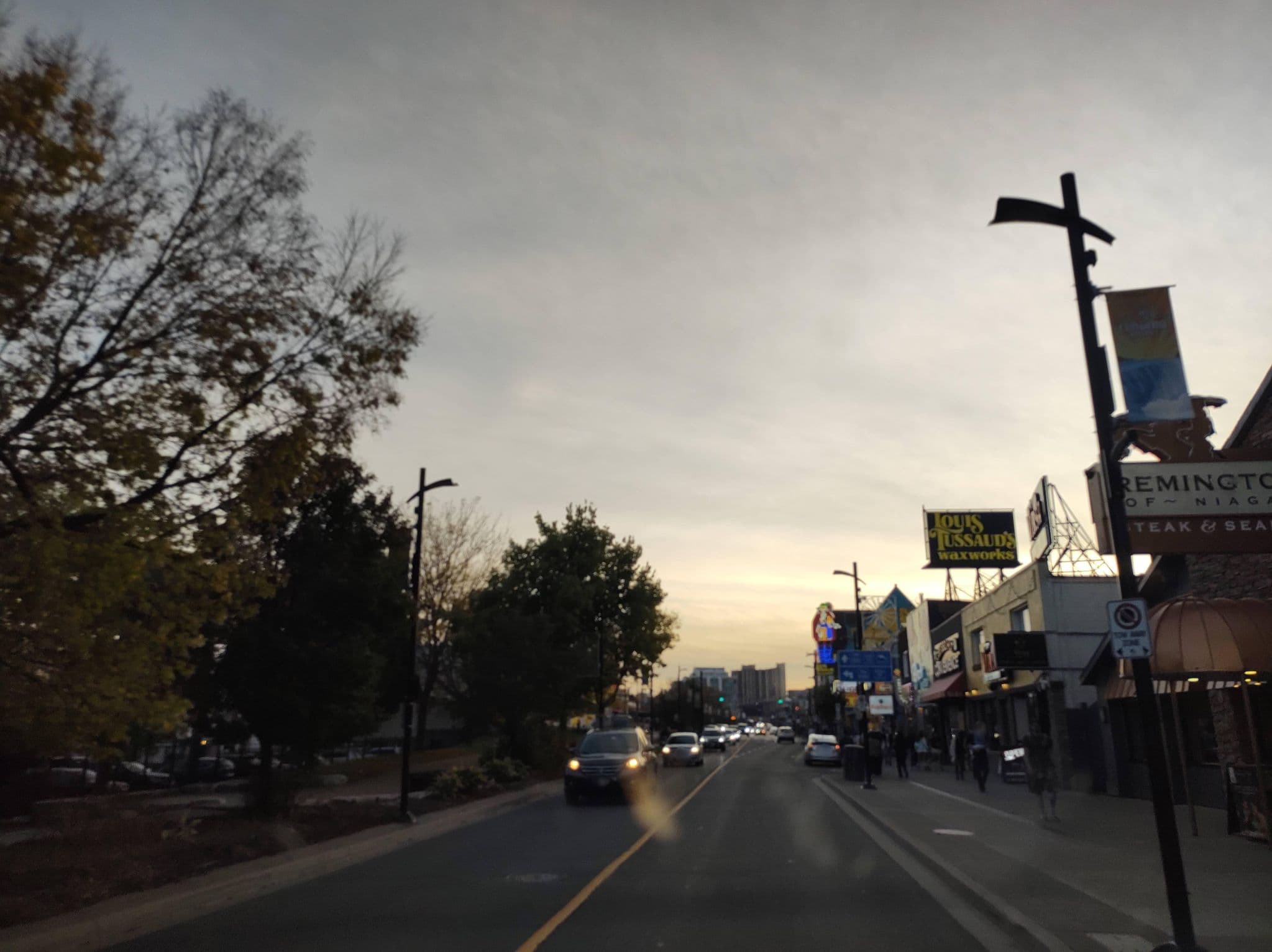 Street view near The Falls Hotel, Niagara Falls — © thetornado76 (CC BY-SA · Mapillary)