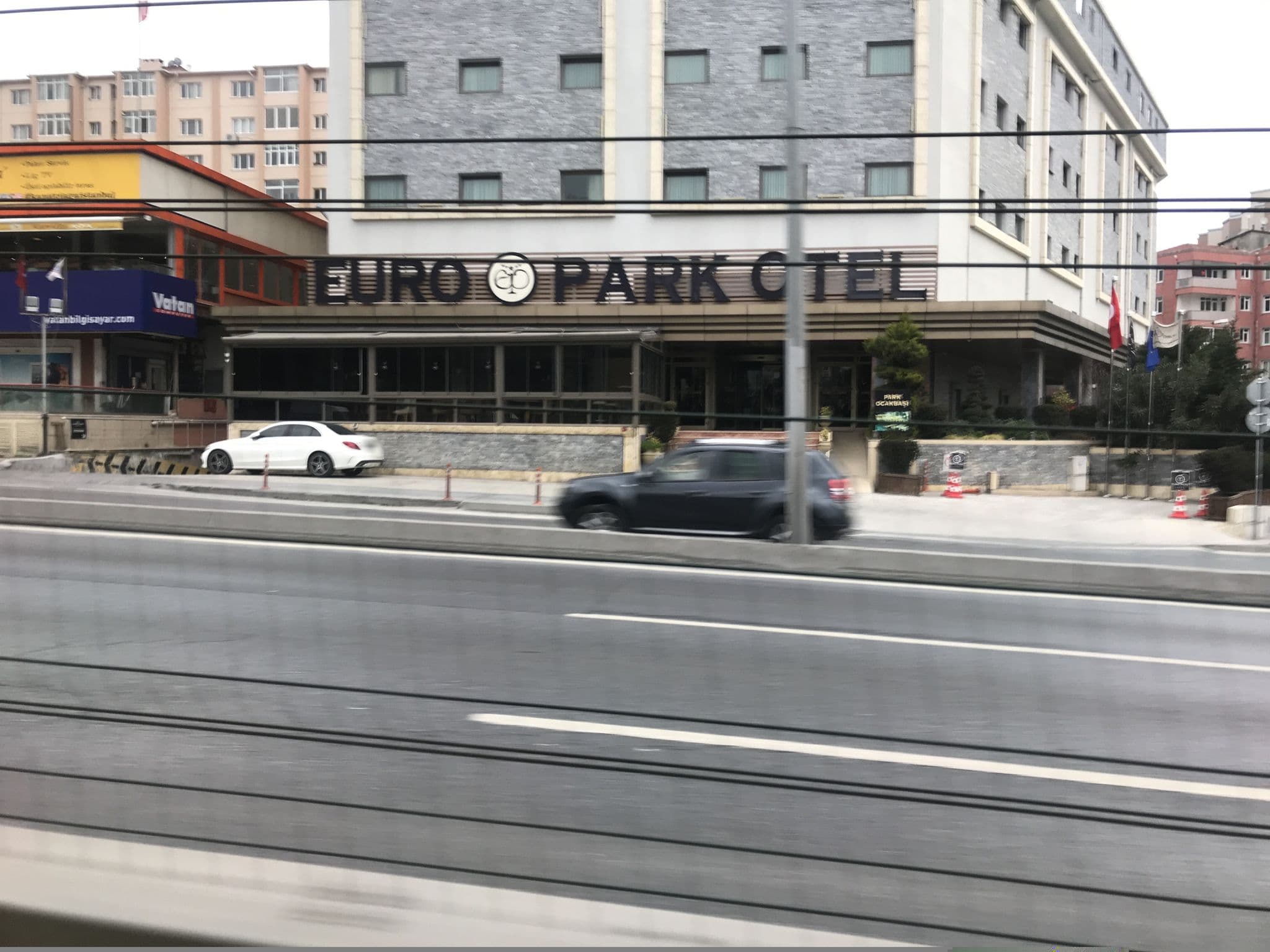 Street view near Euro park otel Alacarte restoran, Esenyurt — © hderinoz (CC BY-SA · Mapillary)