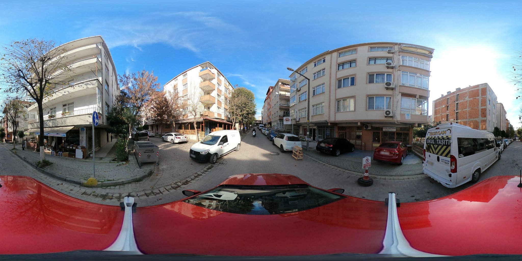 Street view near Linaapartsuite, Küçükçekmece — © ademturkmen (CC BY-SA · Mapillary)