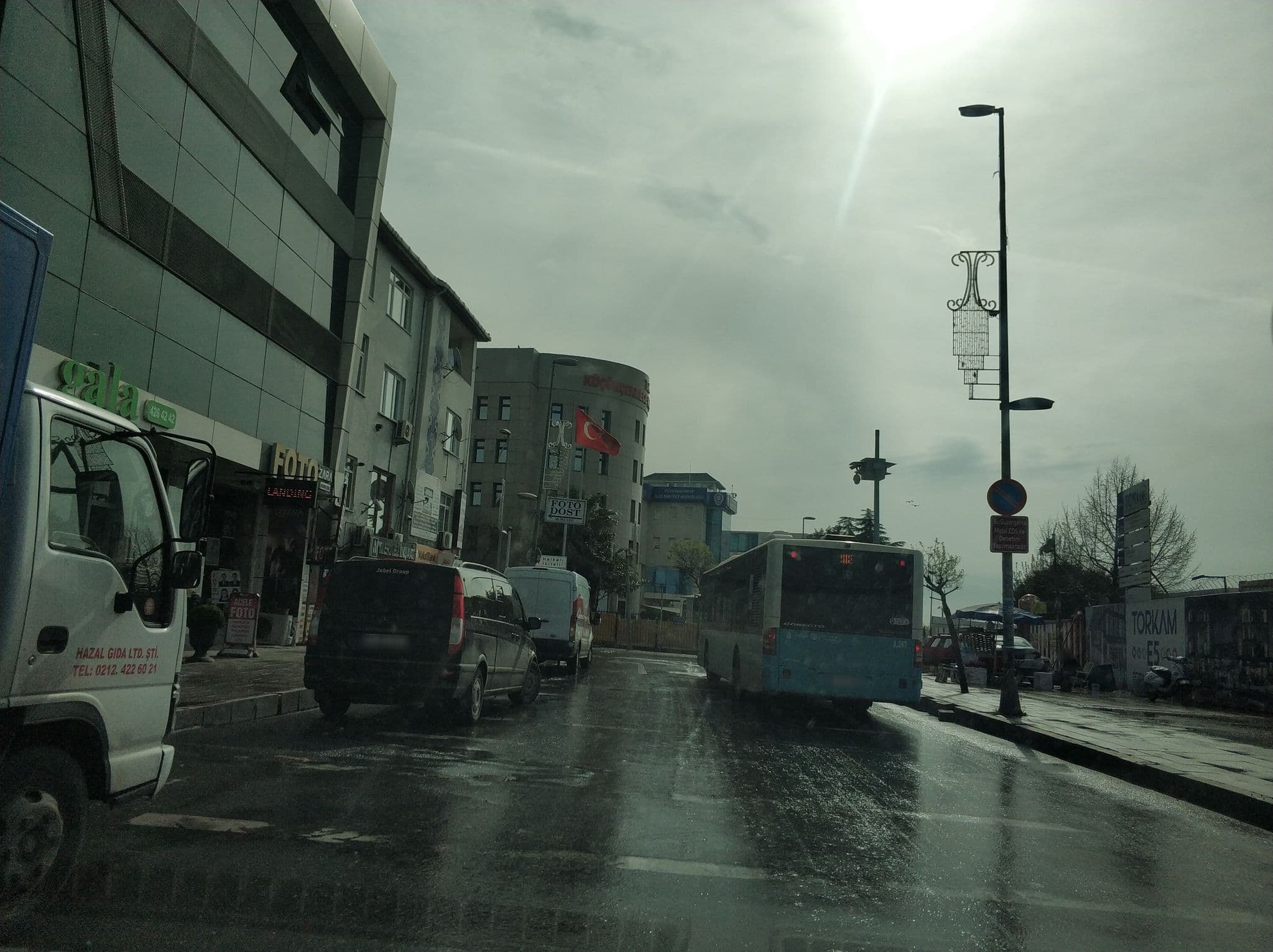 Street view near Sefaköy Butik Otel, Küçükçekmece — © fatihalp (CC BY-SA · Mapillary)