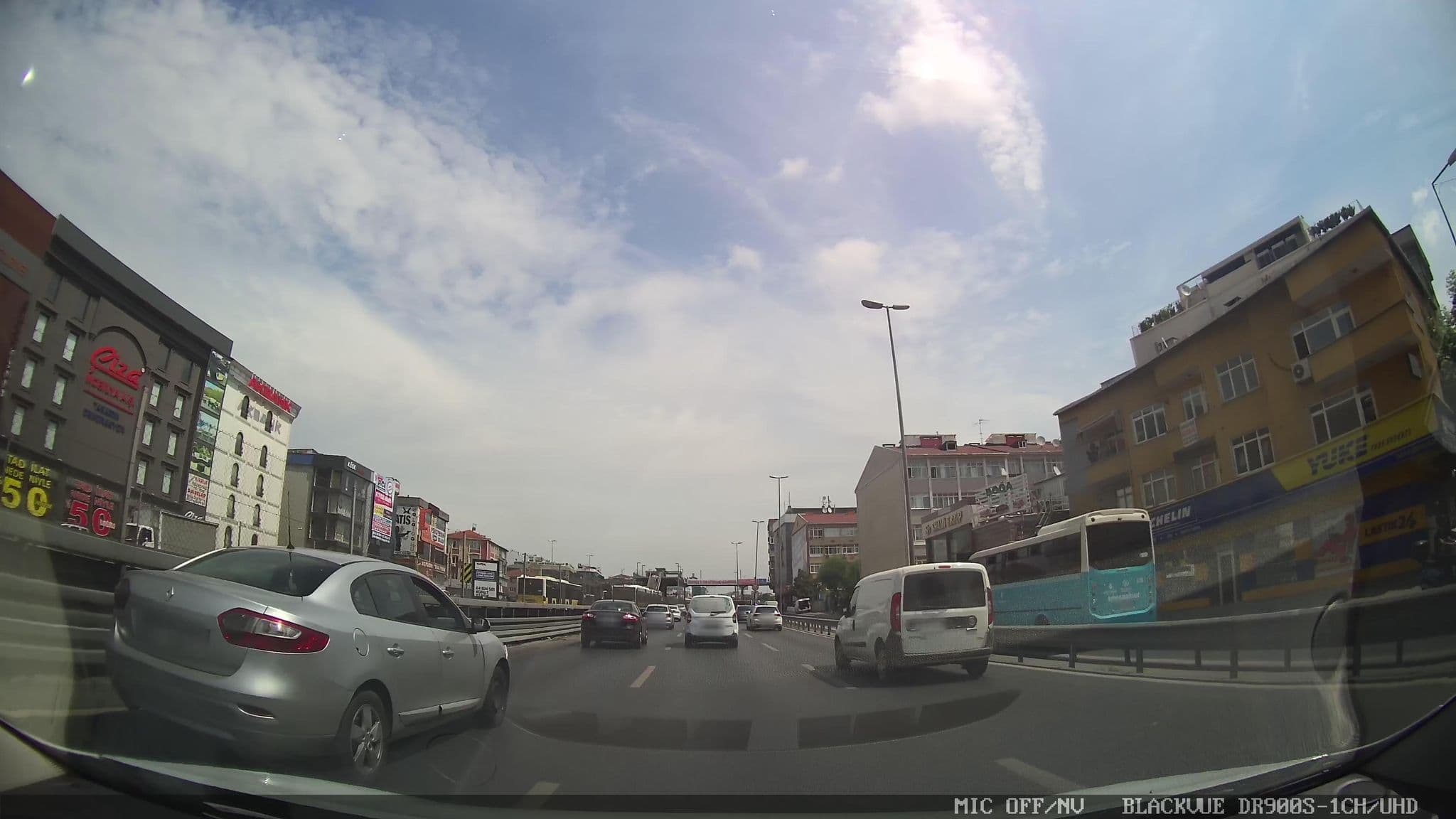 Street view near İnci Otel, Küçükçekmece — © ahmetegri (CC BY-SA · Mapillary)