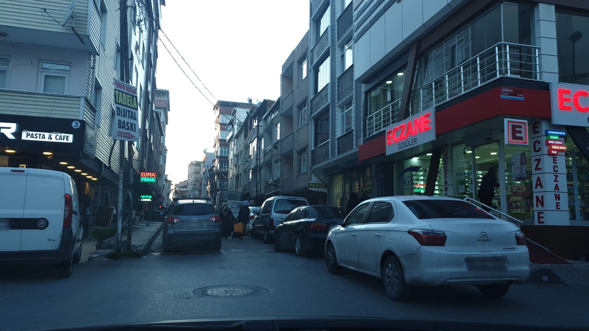 Street view near Toplama Kampı, Küçükçekmece — © mcamlica (CC BY-SA · Mapillary)