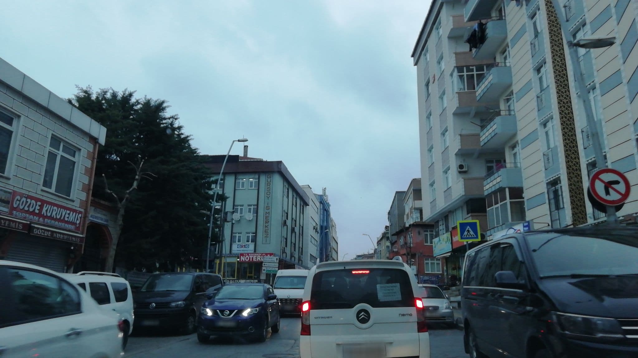 Street view near Geylani Hotel, Bahçelievler — © okansafak (CC BY-SA · Mapillary)