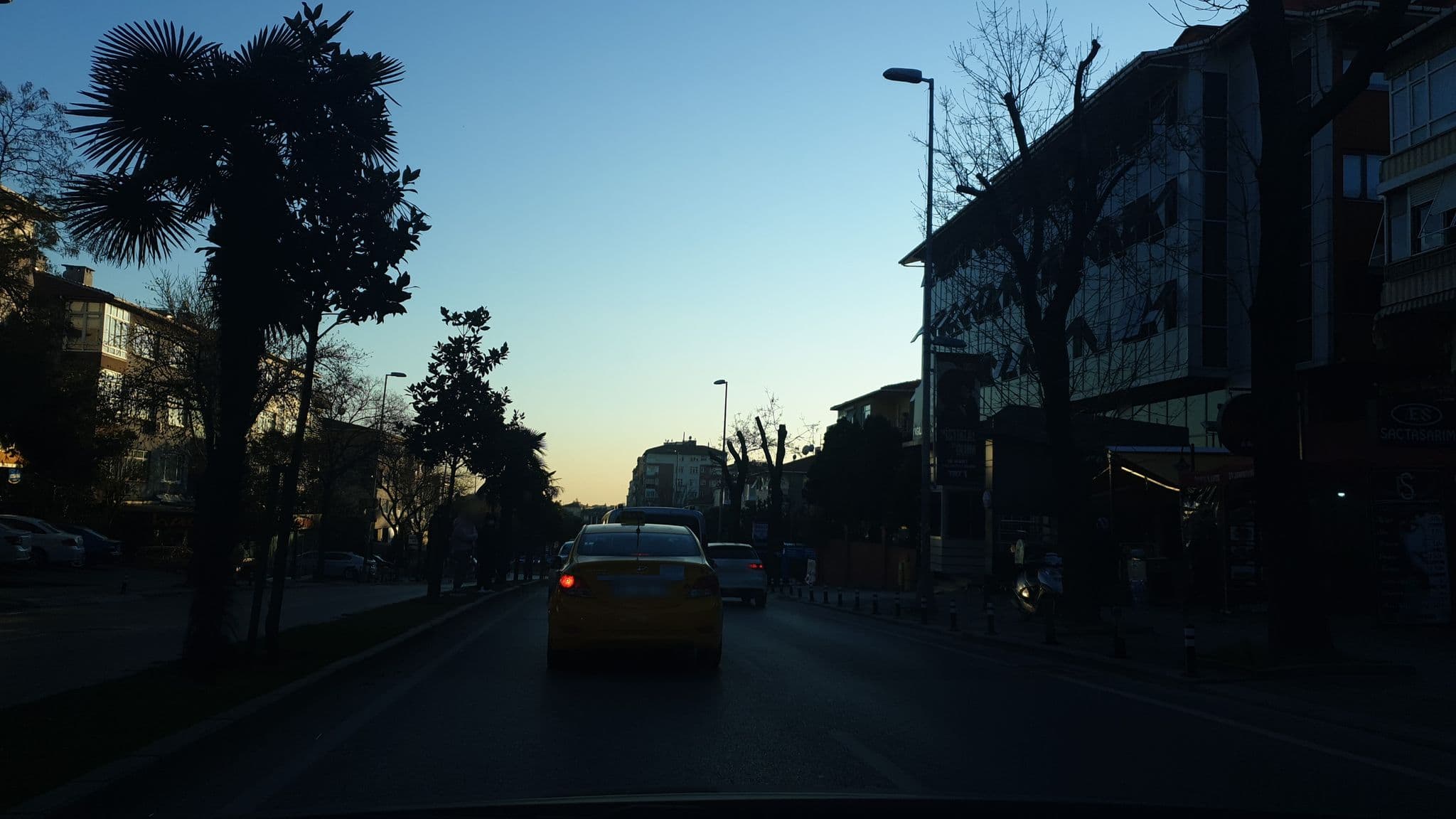 Street view near Dokuz Işık Turizm, Bahçelievler — © mcamlica (CC BY-SA · Mapillary)
