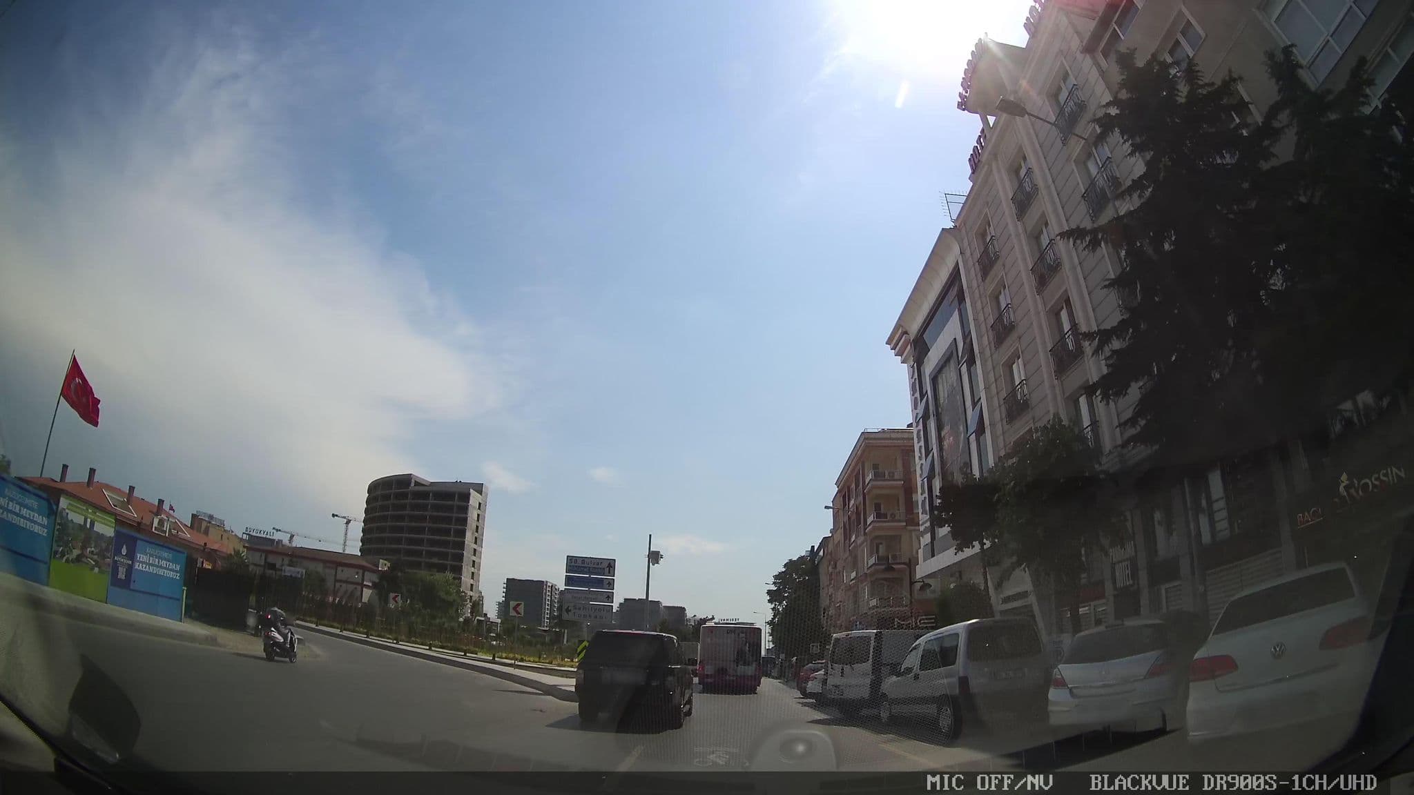 Street view near Panorama Hotel, Zeytinburnu — © azadezey (CC BY-SA · Mapillary)