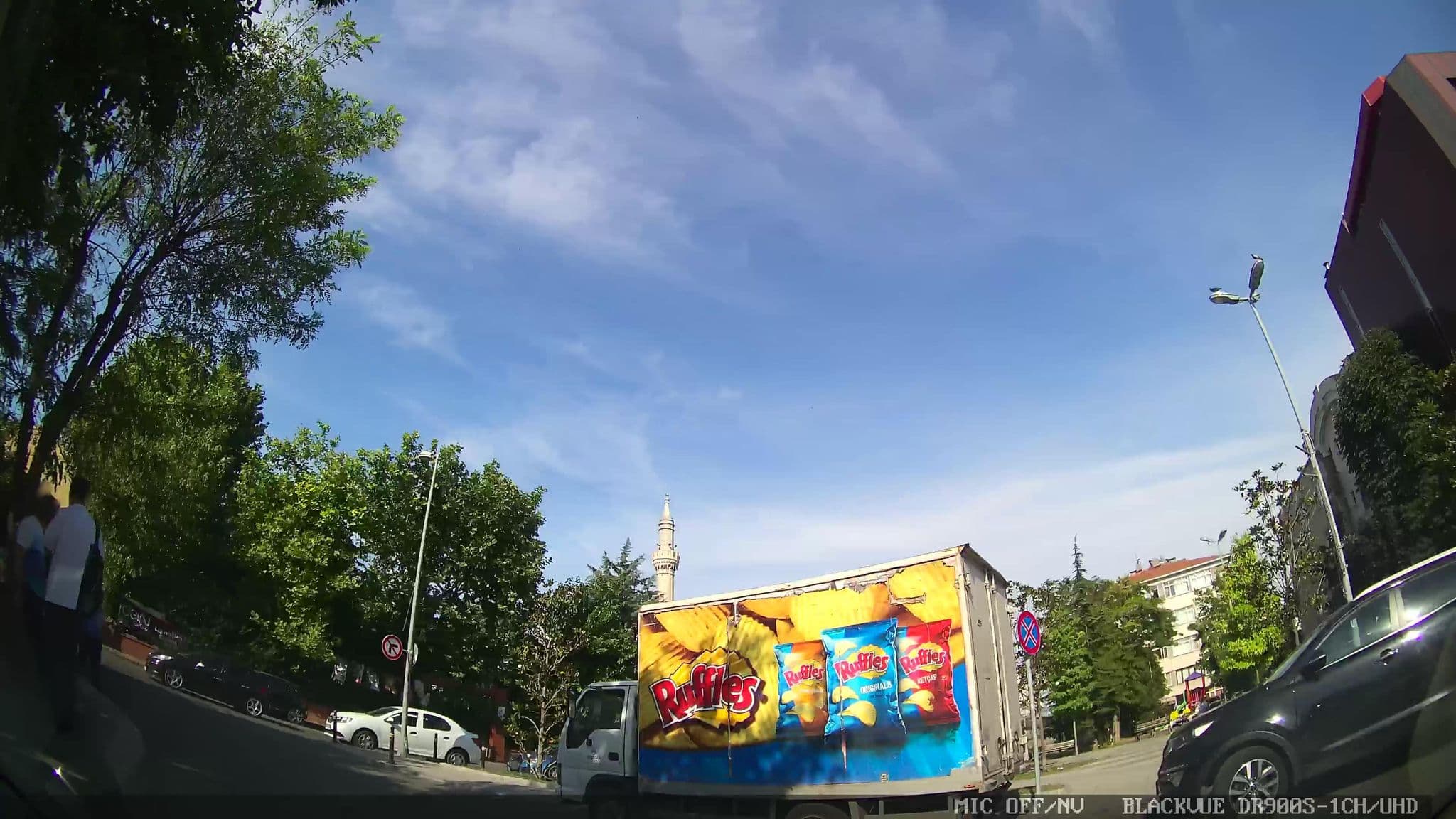 Street view near Hotel Torun, Fatih — © asturksever (CC BY-SA · Mapillary)
