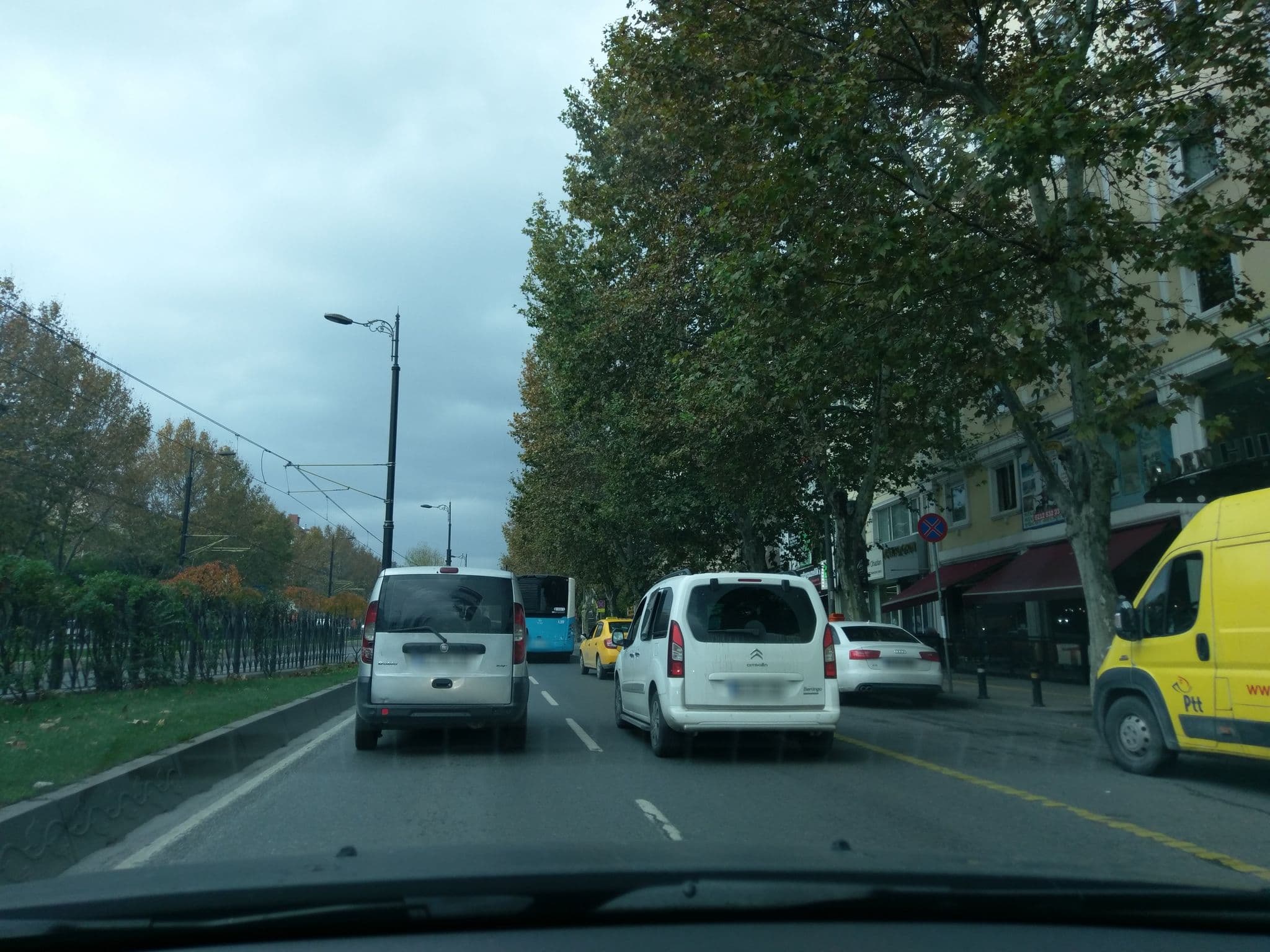 Street view near Golden Hill Hotel, Istanbul — © ozkanilyasaksu (CC BY-SA · Mapillary)