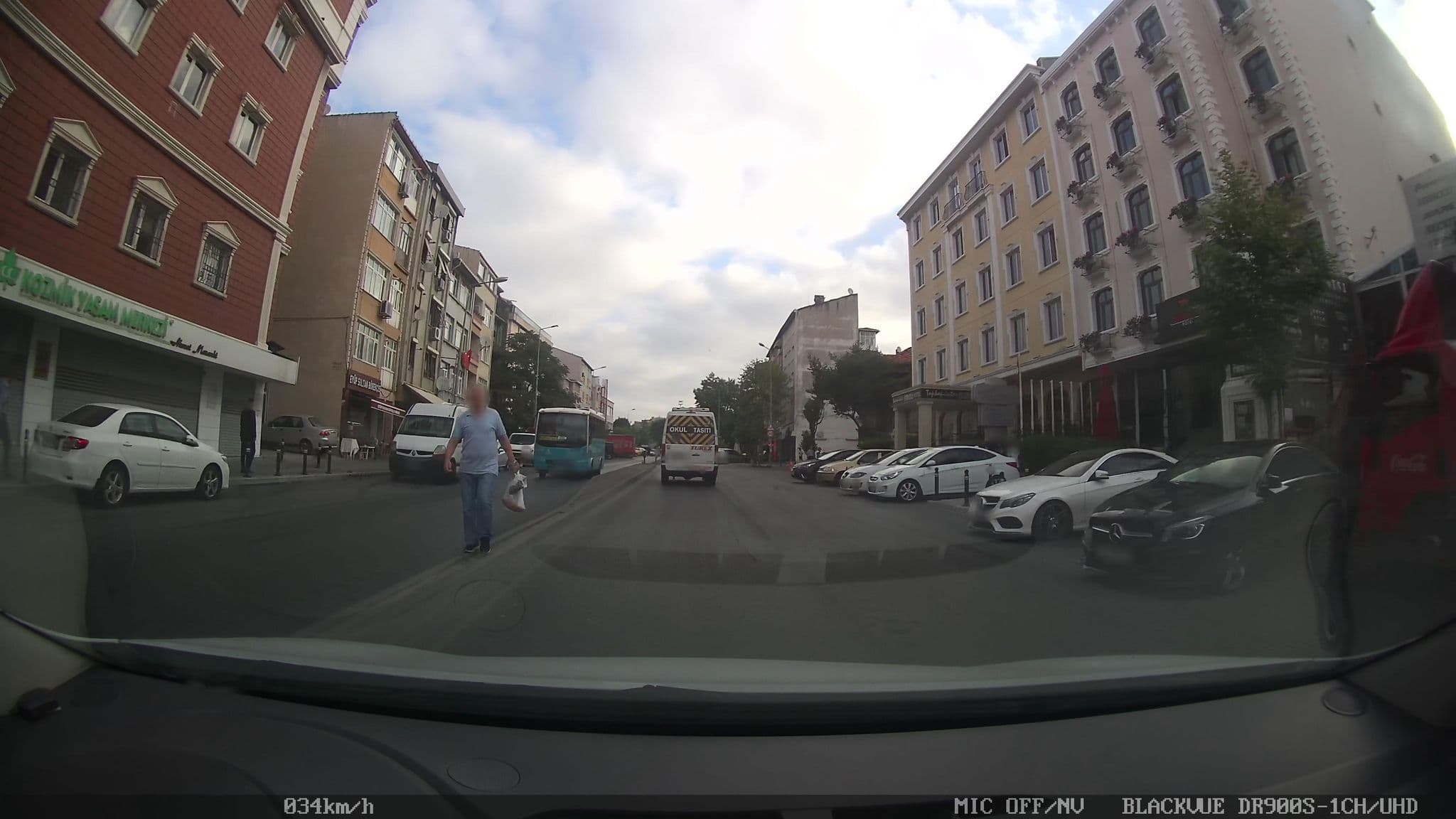Street view near Topkapı İnter İstanbul Otel, Fatih — © ahmetegri (CC BY-SA · Mapillary)