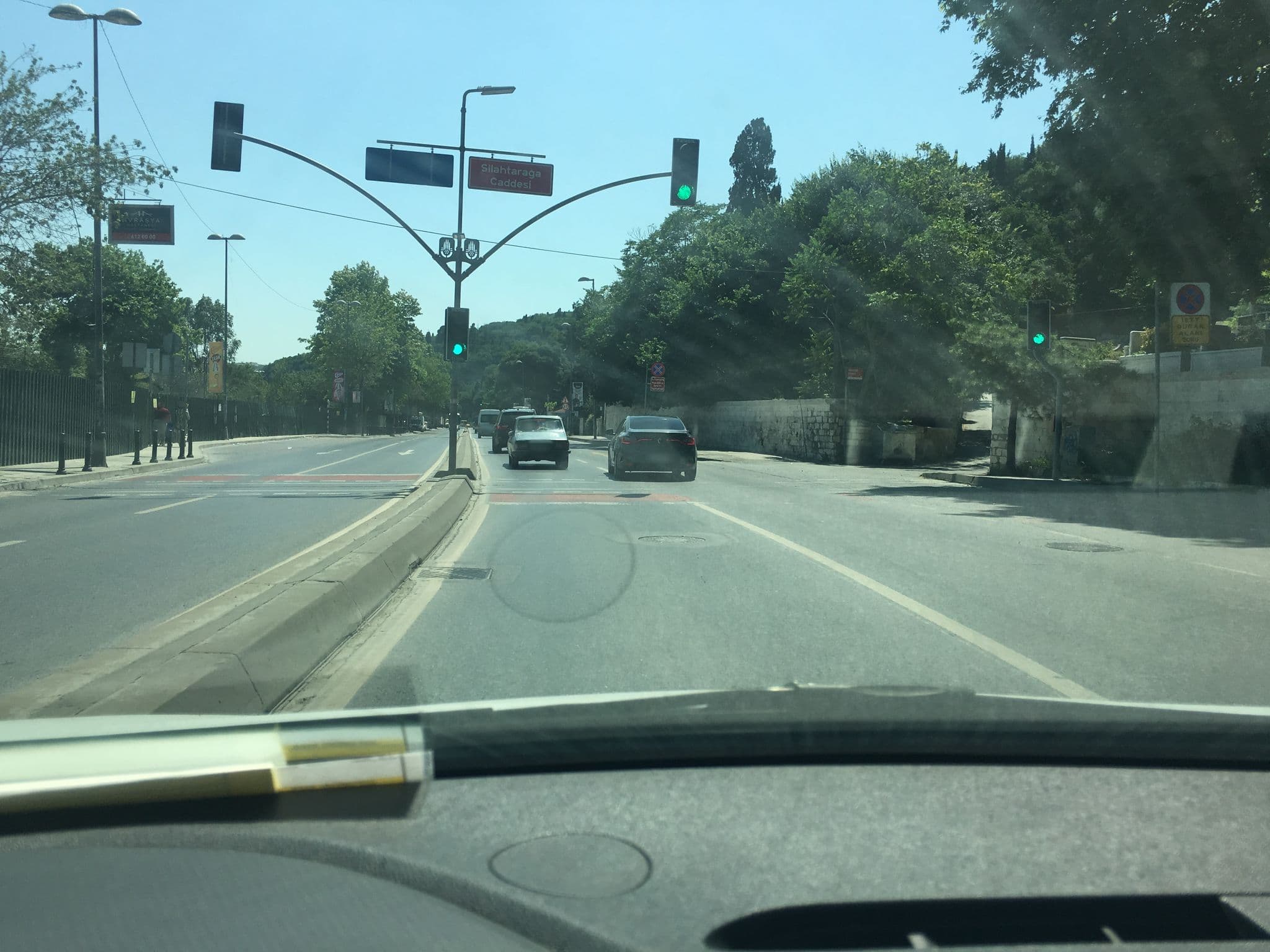 Street view near Saffron Hotel, Fatih — © myusufuyan (CC BY-SA · Mapillary)