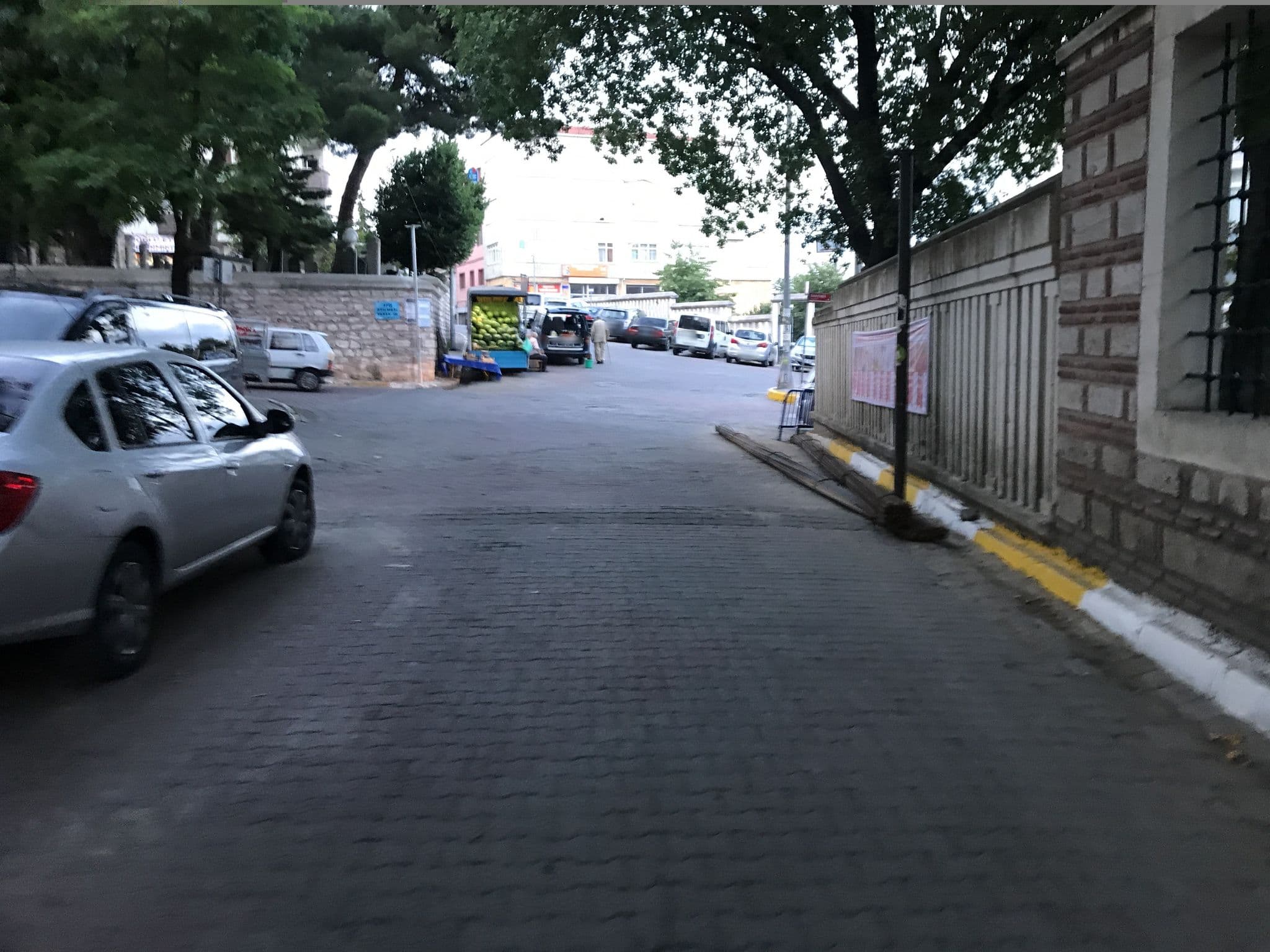 Street view near Gökdemir Otel, Fatih — © azadezey (CC BY-SA · Mapillary)
