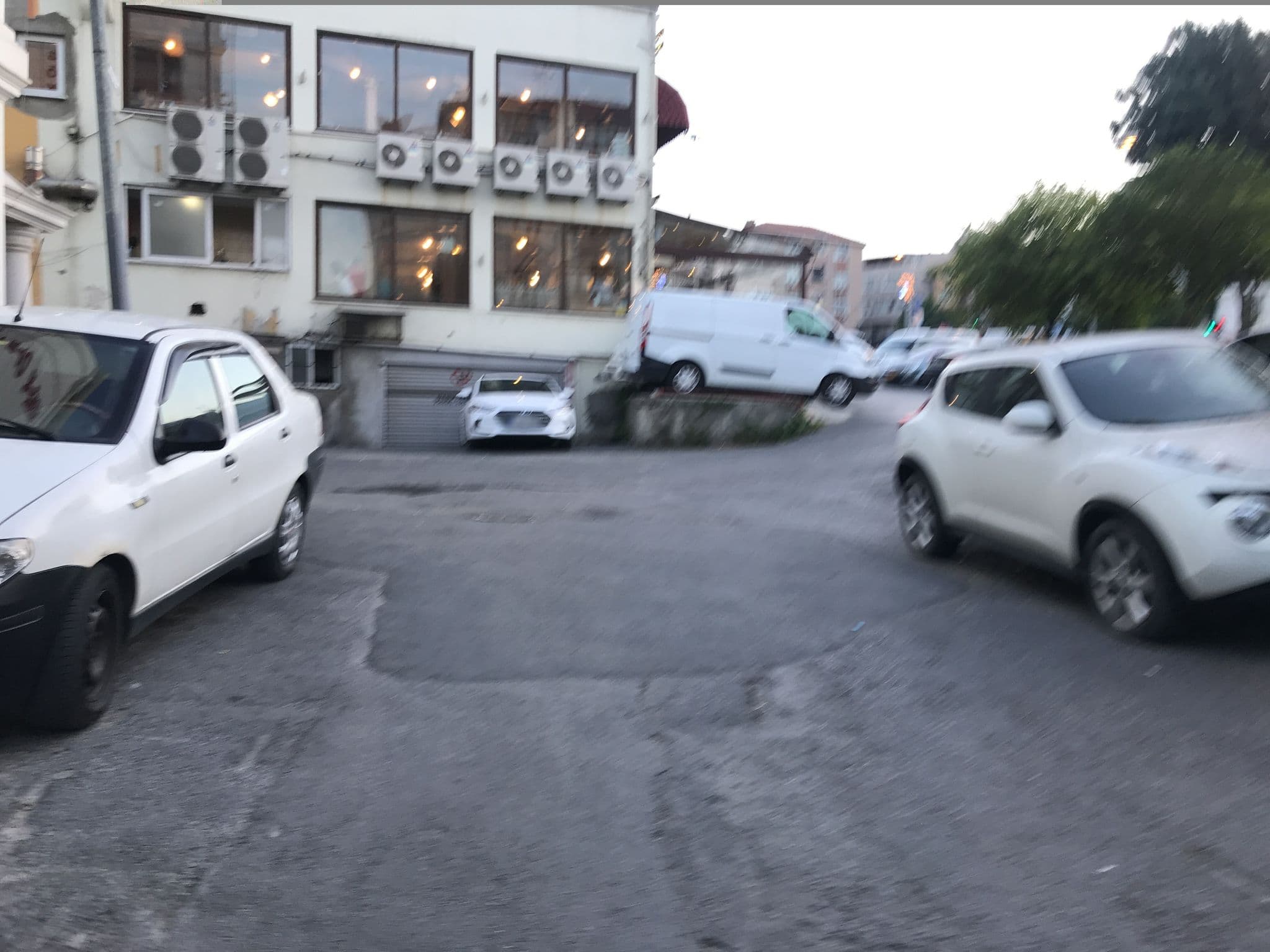 Street view near Nişanca Mh Nezih Eldem Sk No 4 Eyüp İstanbul, Fatih — © azadezey (CC BY-SA · Mapillary)