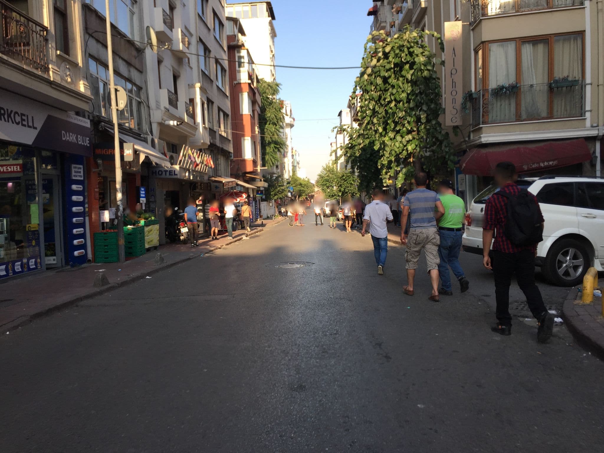 Street view near Alphonse Hotel, Sultanahmet — © sessiznotalar (CC BY-SA · Mapillary)