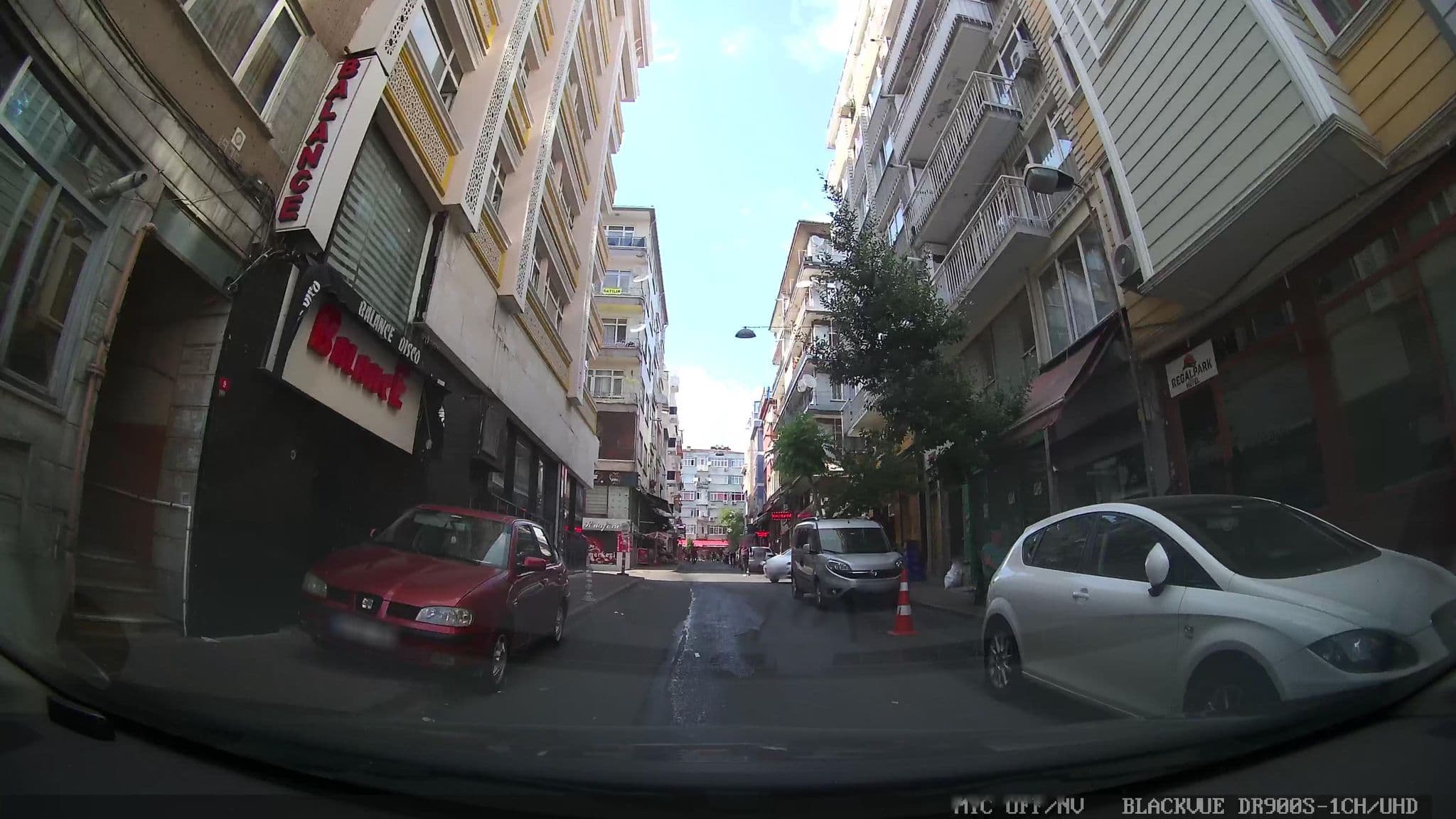 Street view near Rouge Noir Hotel, Istanbul — © asturksever (CC BY-SA · Mapillary)