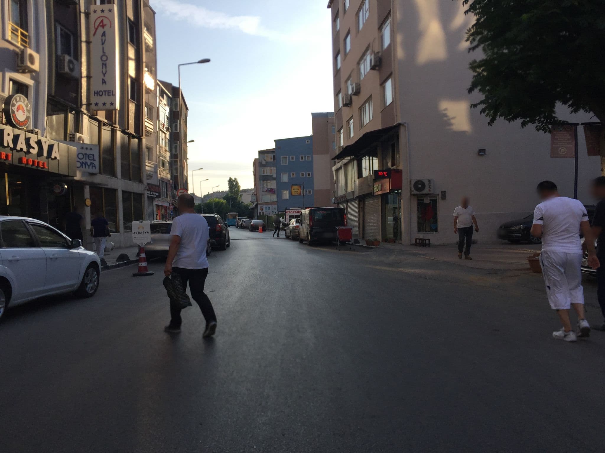 Street view near Avrasya Port Hotel, Istanbul — © sessiznotalar (CC BY-SA · Mapillary)