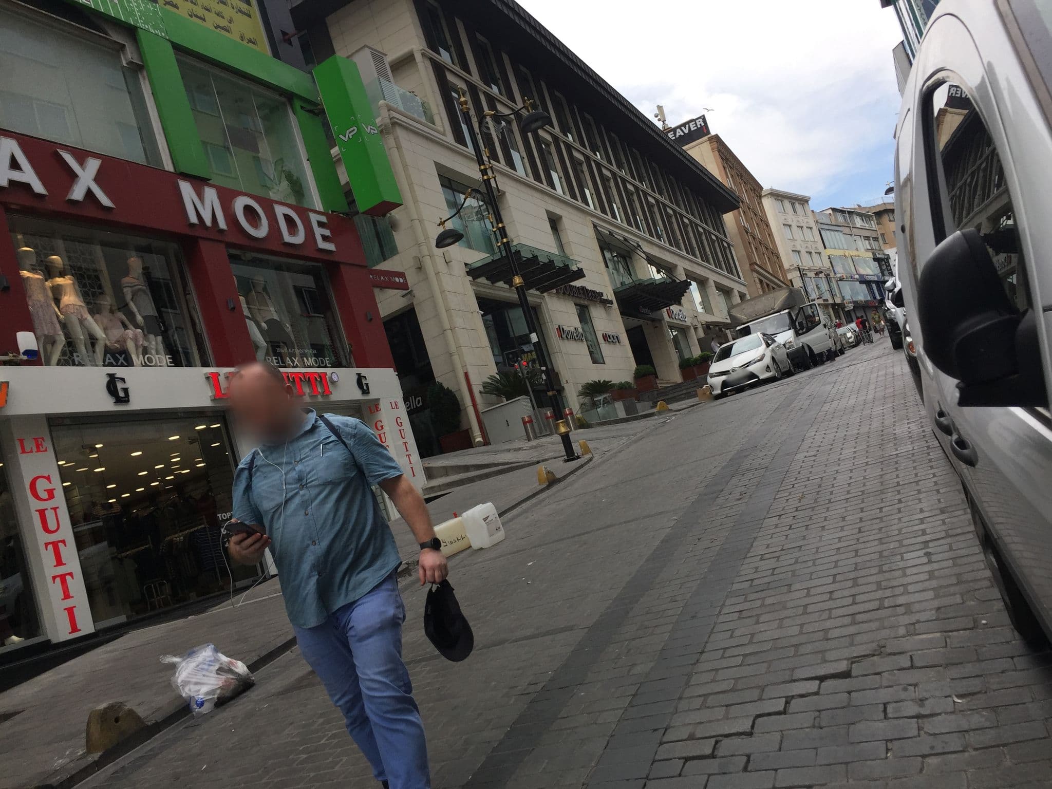 Street view near Darkhill Hotel, Istanbul — © sessiznotalar (CC BY-SA · Mapillary)
