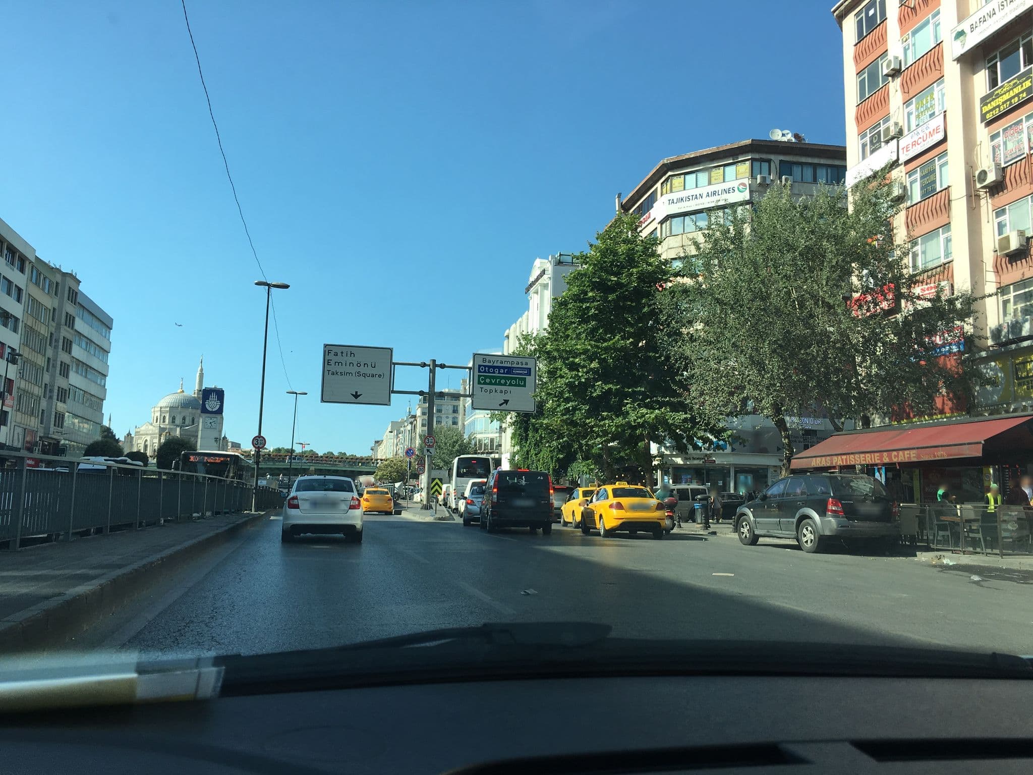 Street view near Devran Hotel, Istanbul — © myusufuyan (CC BY-SA · Mapillary)