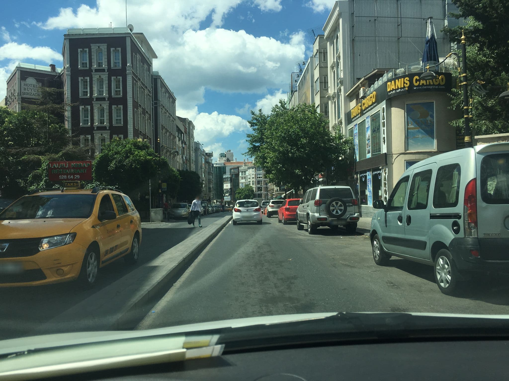 Street view near Adria Turizm, Istanbul — © myusufuyan (CC BY-SA · Mapillary)
