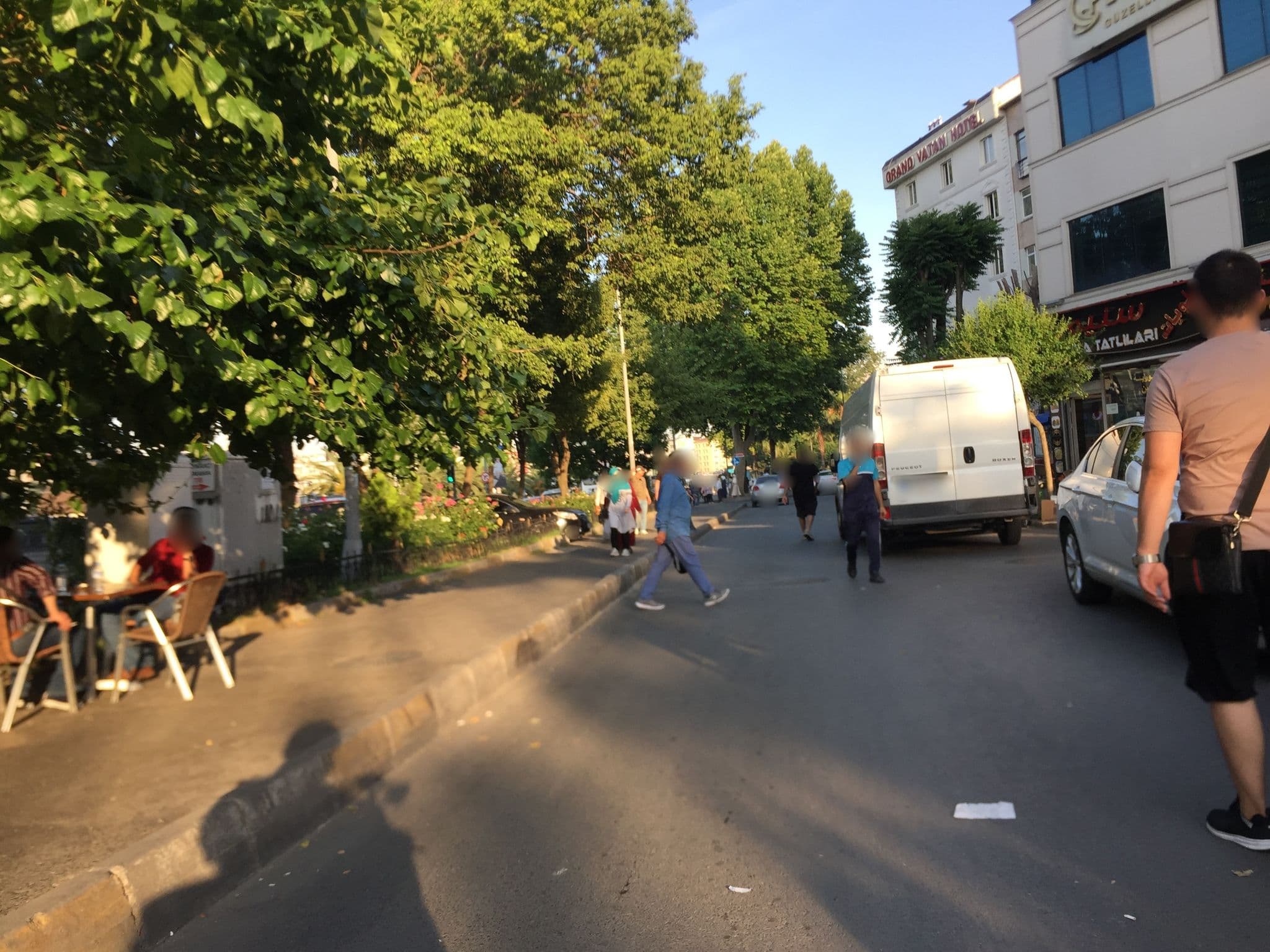 Street view near Babel Park Otel, Istanbul — © sessiznotalar (CC BY-SA · Mapillary)