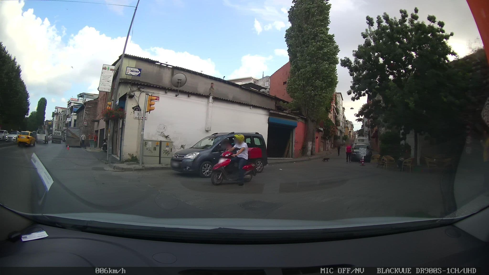 Street view near Isly Home Hostel, Fatih — © ahmetegri (CC BY-SA · Mapillary)