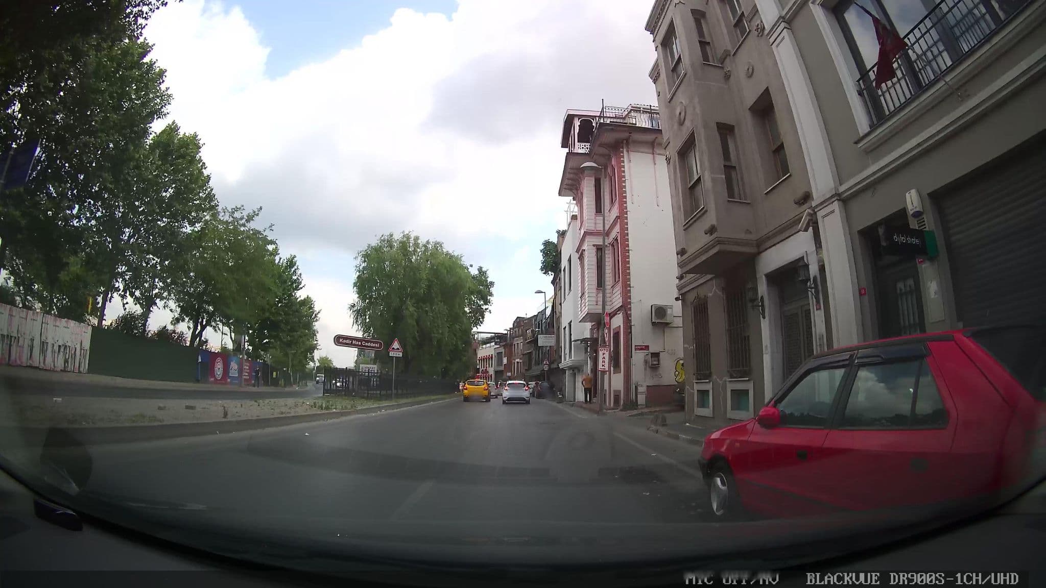 Street view near Balat suites, Fatih — © asturksever (CC BY-SA · Mapillary)