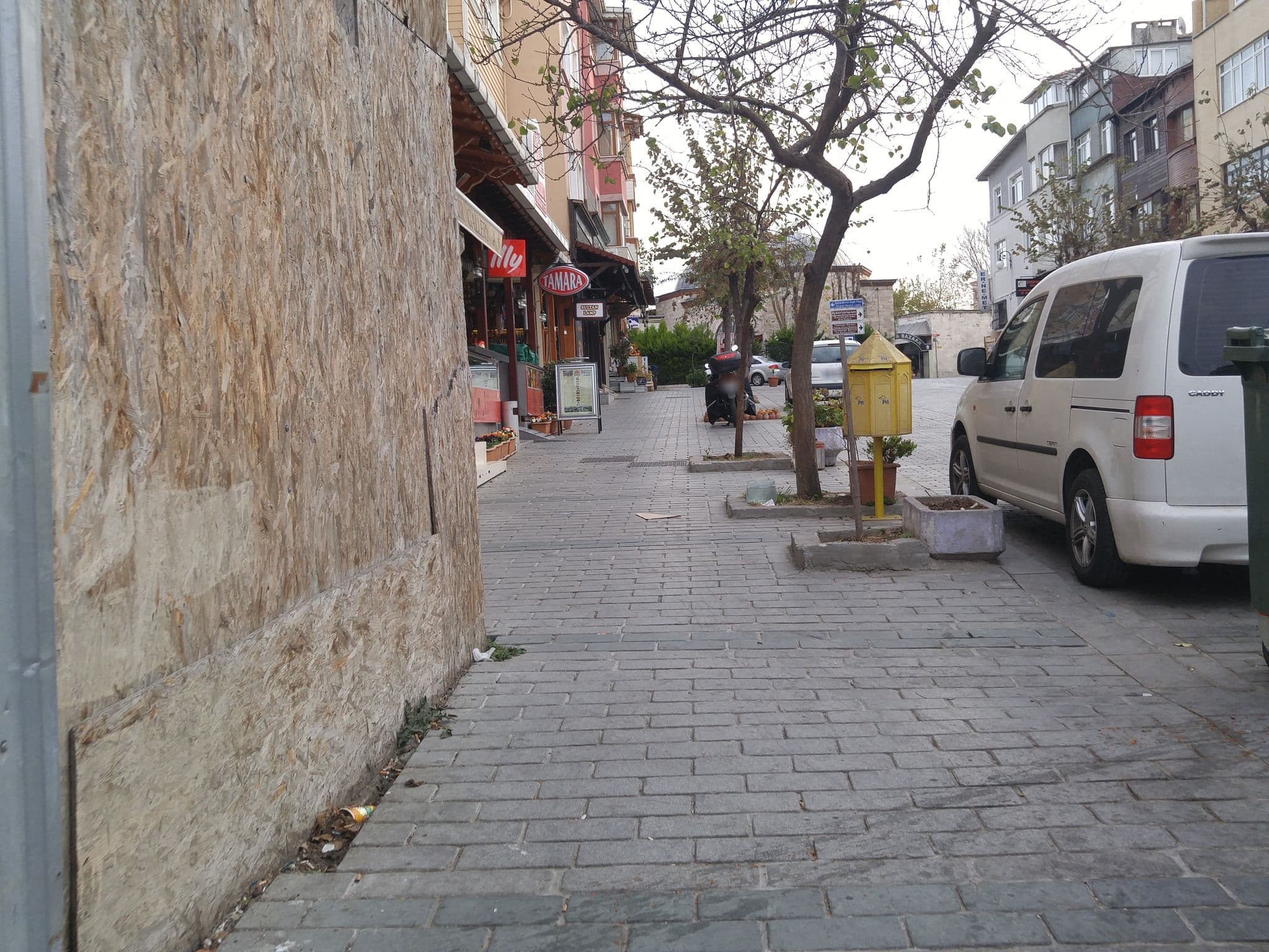 Street view near Sadaret Hotel&Suits, Sultanahmet — © eneerhut (CC BY-SA · Mapillary)