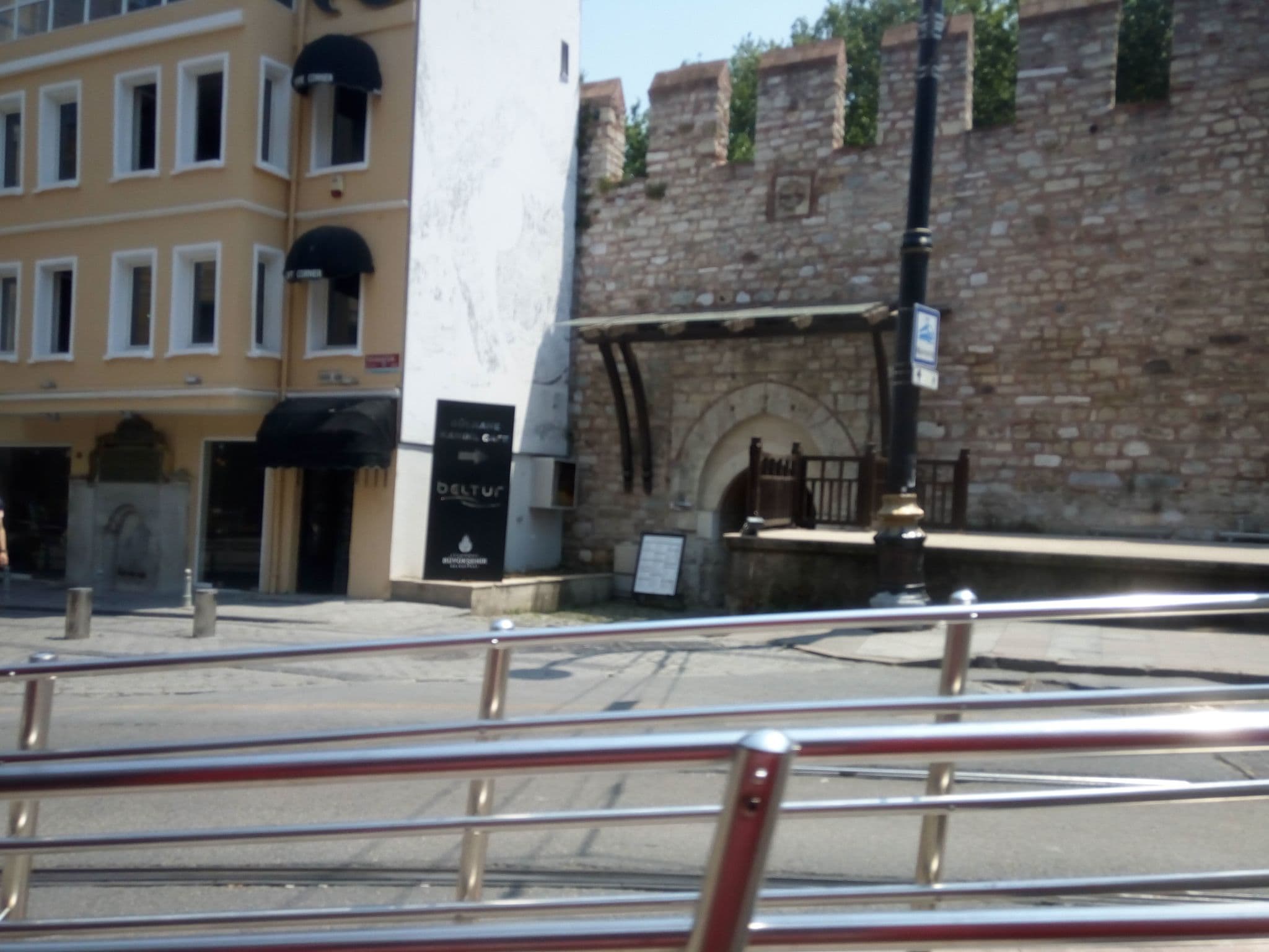 Street view near Sude konak, Eminönü — © mapfool (CC BY-SA · Mapillary)