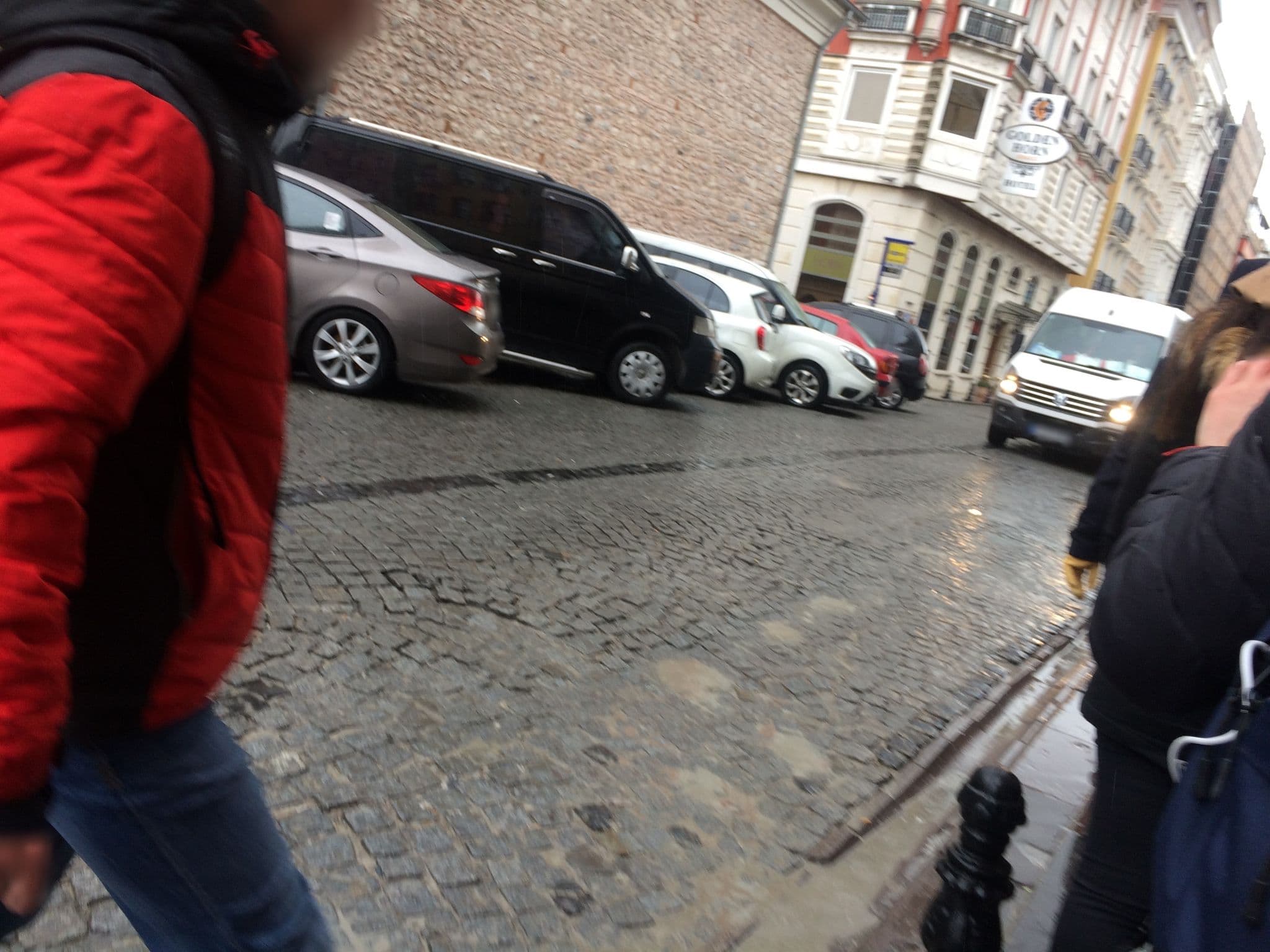 Street view near been travel, Eminönü — © iraa (CC BY-SA · Mapillary)