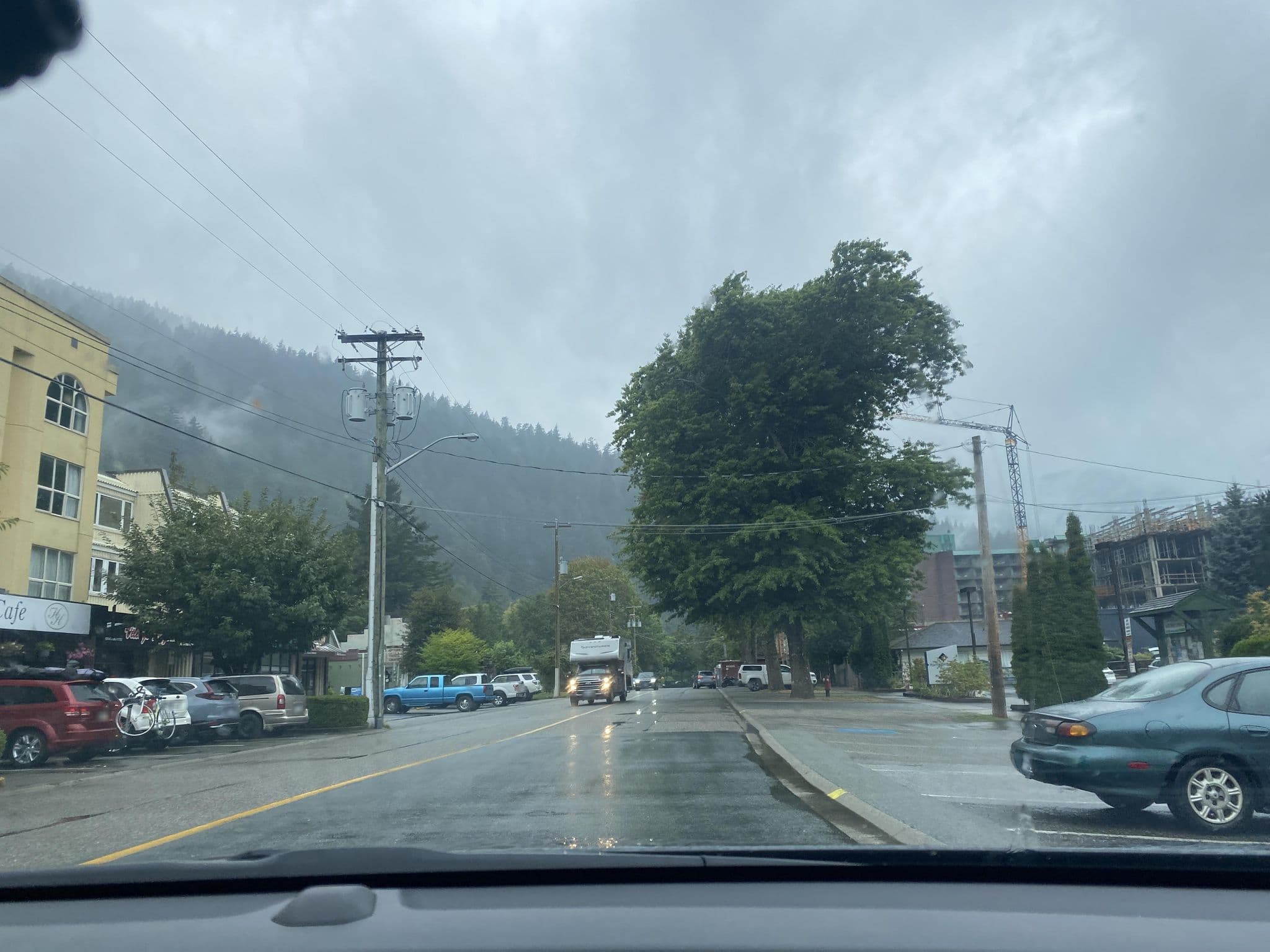 Street view near Harrison Lake Hotel, Harrison Hot Springs — © jacobmalleau (CC BY-SA · Mapillary)