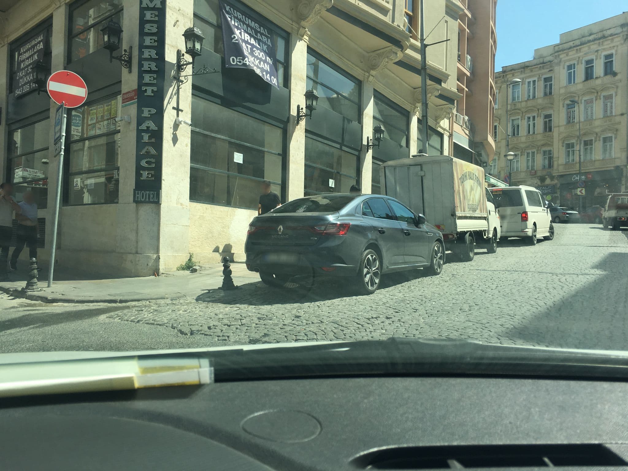 Street view near Corpus Suites Old Istanbul, Eminönü — © myusufuyan (CC BY-SA · Mapillary)
