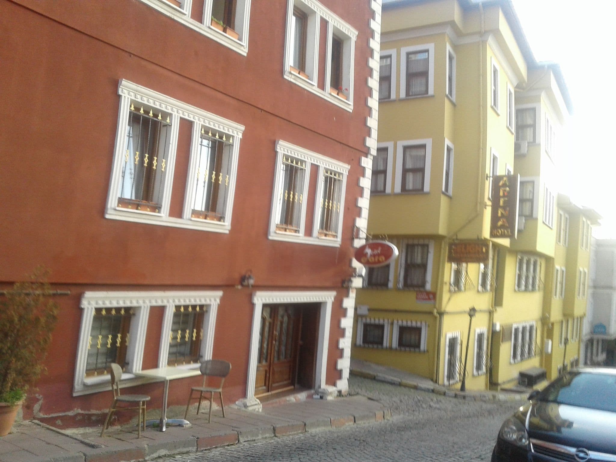 Street view near Hotel Dara, Sultanahmet — © hemengul (CC BY-SA · Mapillary)