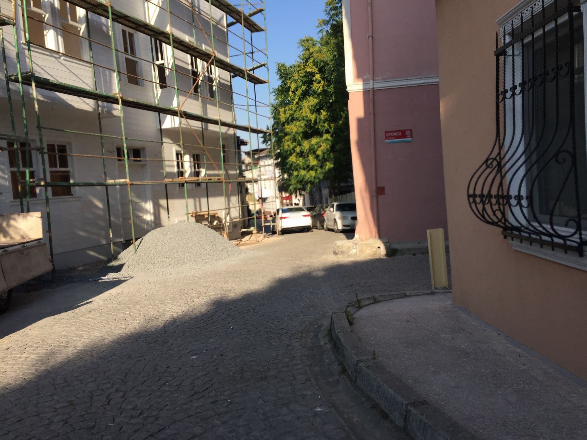 Street view near Lalin Otel, Sultanahmet — © sessiznotalar (CC BY-SA · Mapillary)