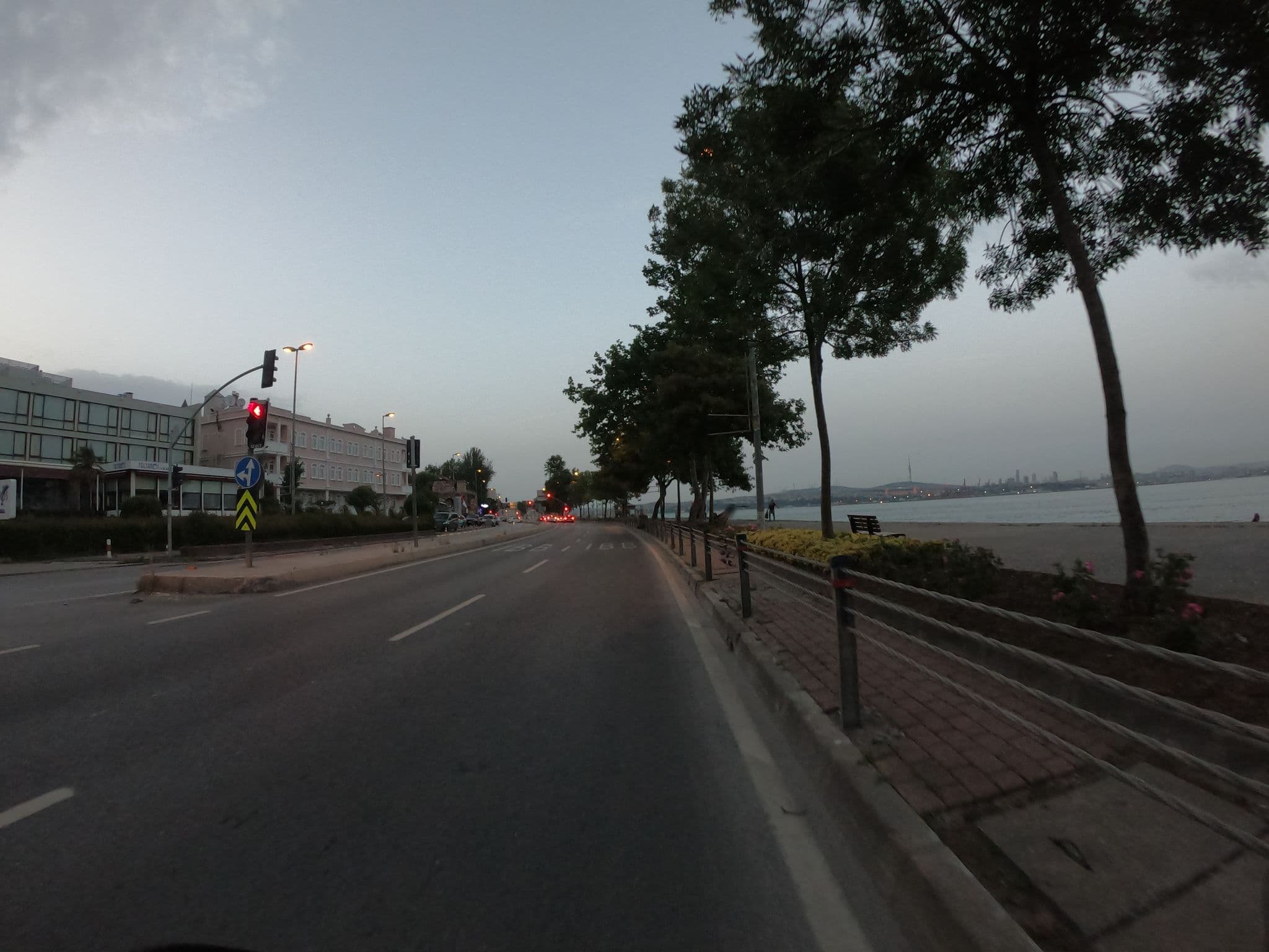 Street view near Kalyon Hotel, Sultanahmet — © asturksever (CC BY-SA · Mapillary)