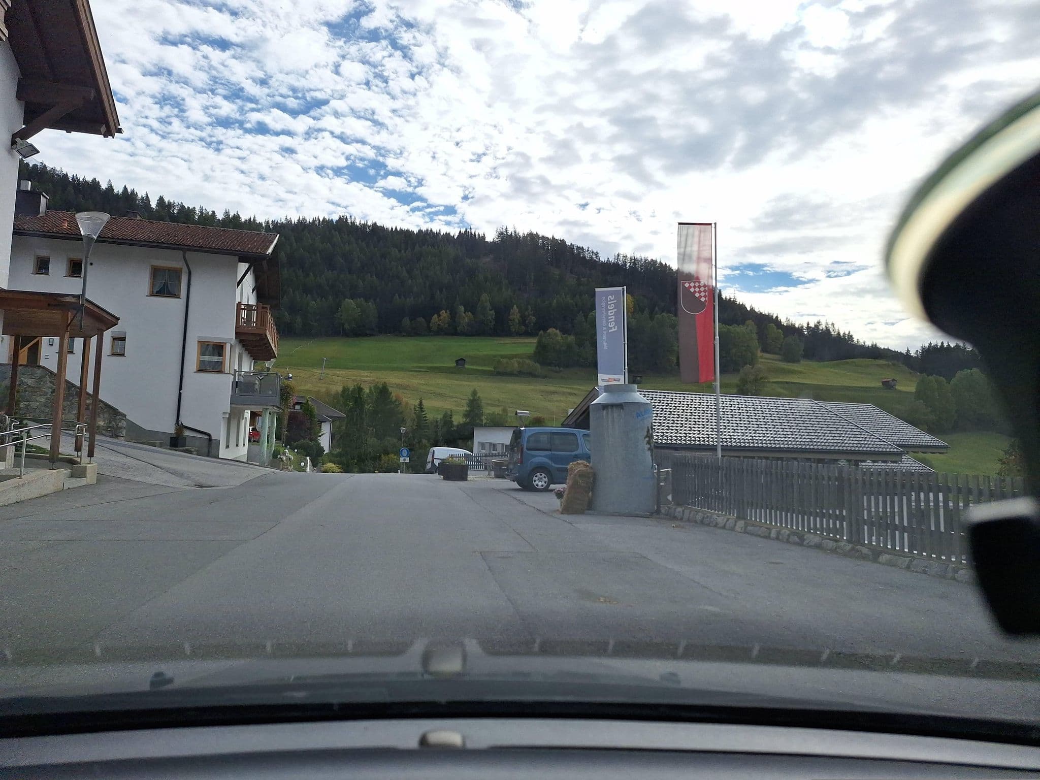 Street view near Haus Almrausch, Ried im Oberinntal — © Langfahrer (CC BY-SA · Mapillary)