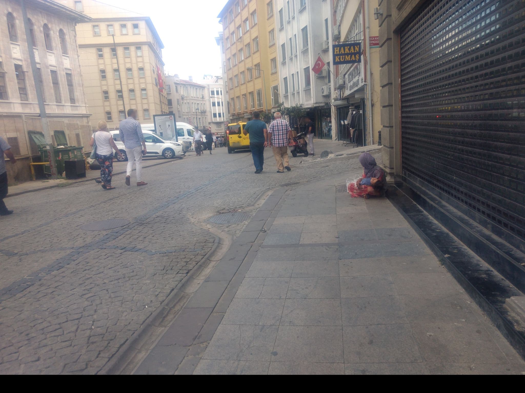 Street view near Orient Occident Hotel, Eminönü — © mapeadora (CC BY-SA · Mapillary)