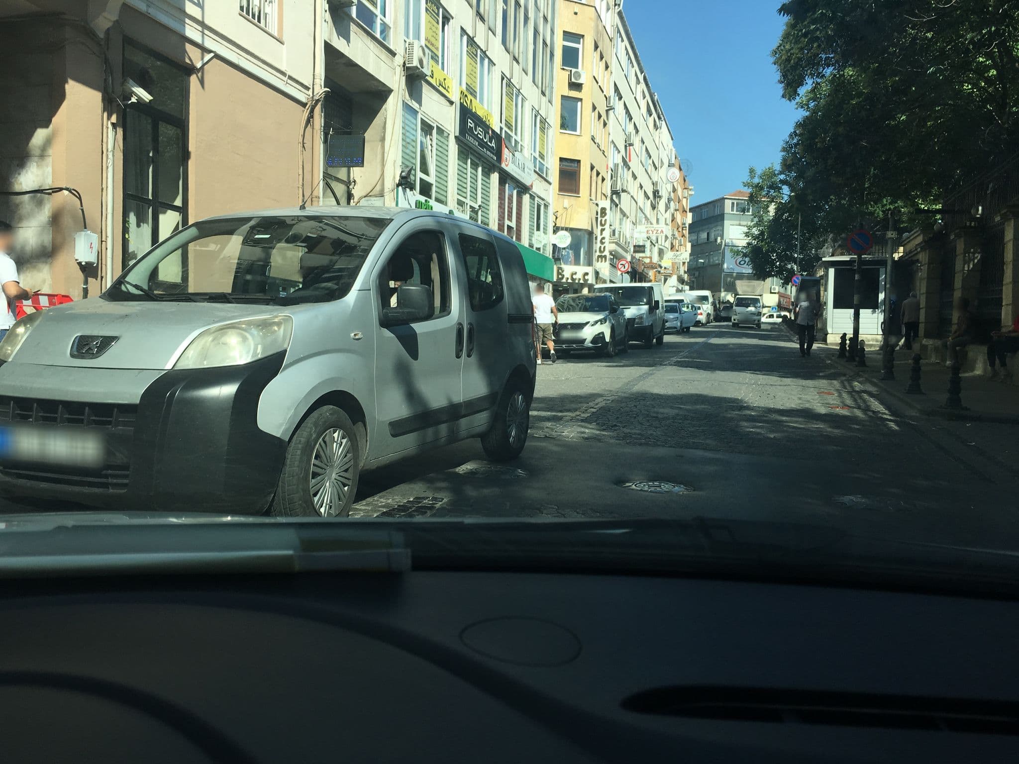 Street view near Shalngrila, Eminönü — © myusufuyan (CC BY-SA · Mapillary)