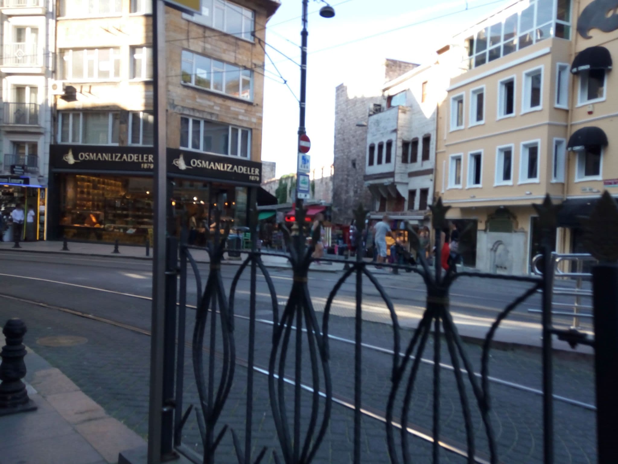 Street view near The Contantine Hotel, Eminönü — © mapfool (CC BY-SA · Mapillary)