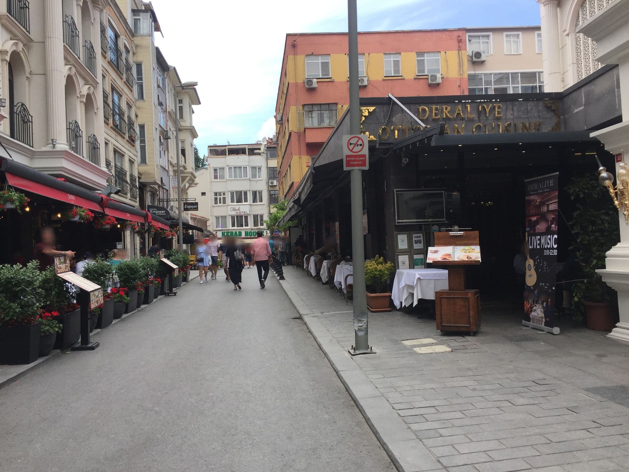 Street view near Suura Otel&Patisserie, Sultanahmet — © sessiznotalar (CC BY-SA · Mapillary)