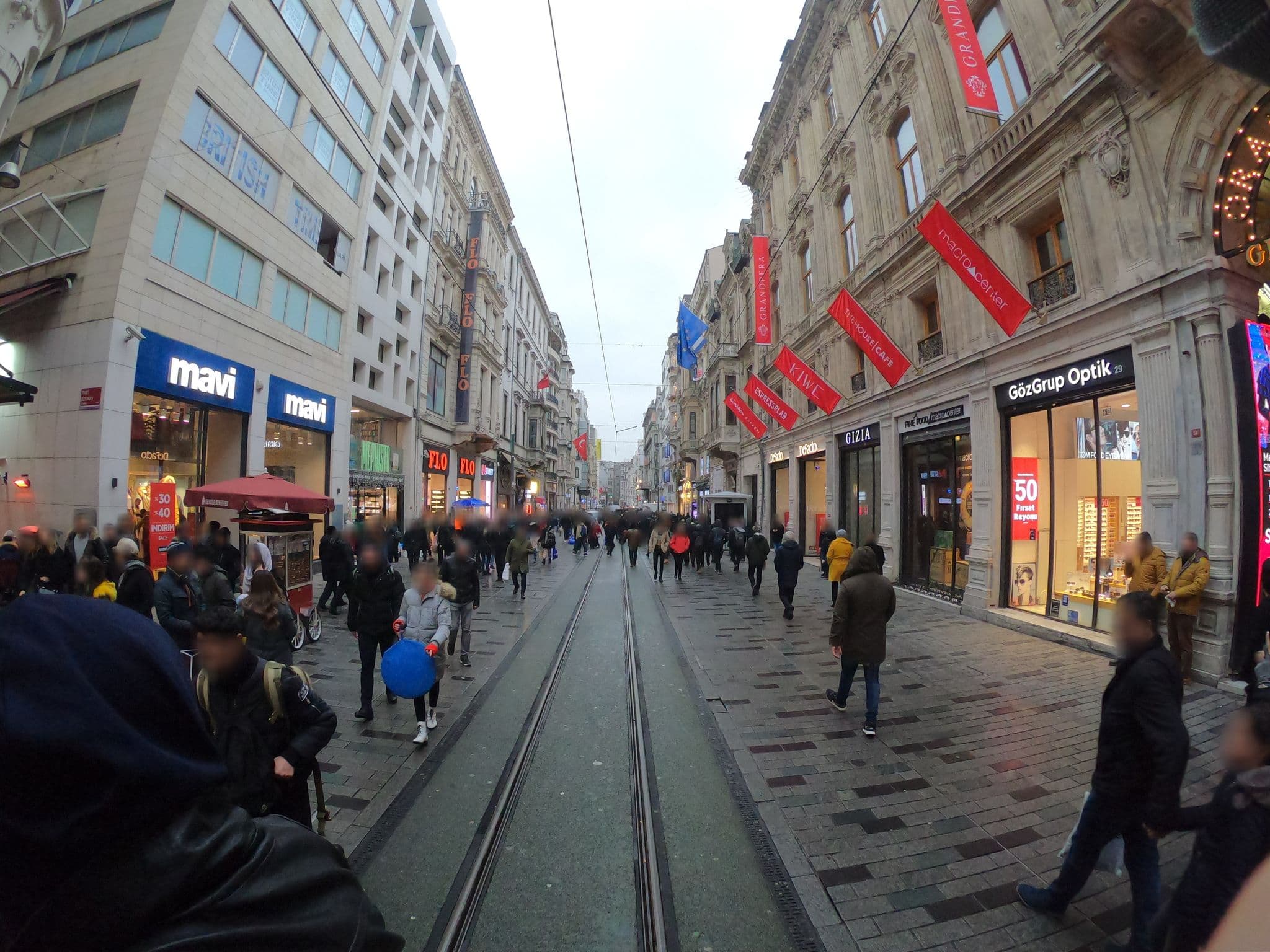 Street view near Burj Al Istanbul, Eminönü — © chrisbeddow (CC BY-SA · Mapillary)