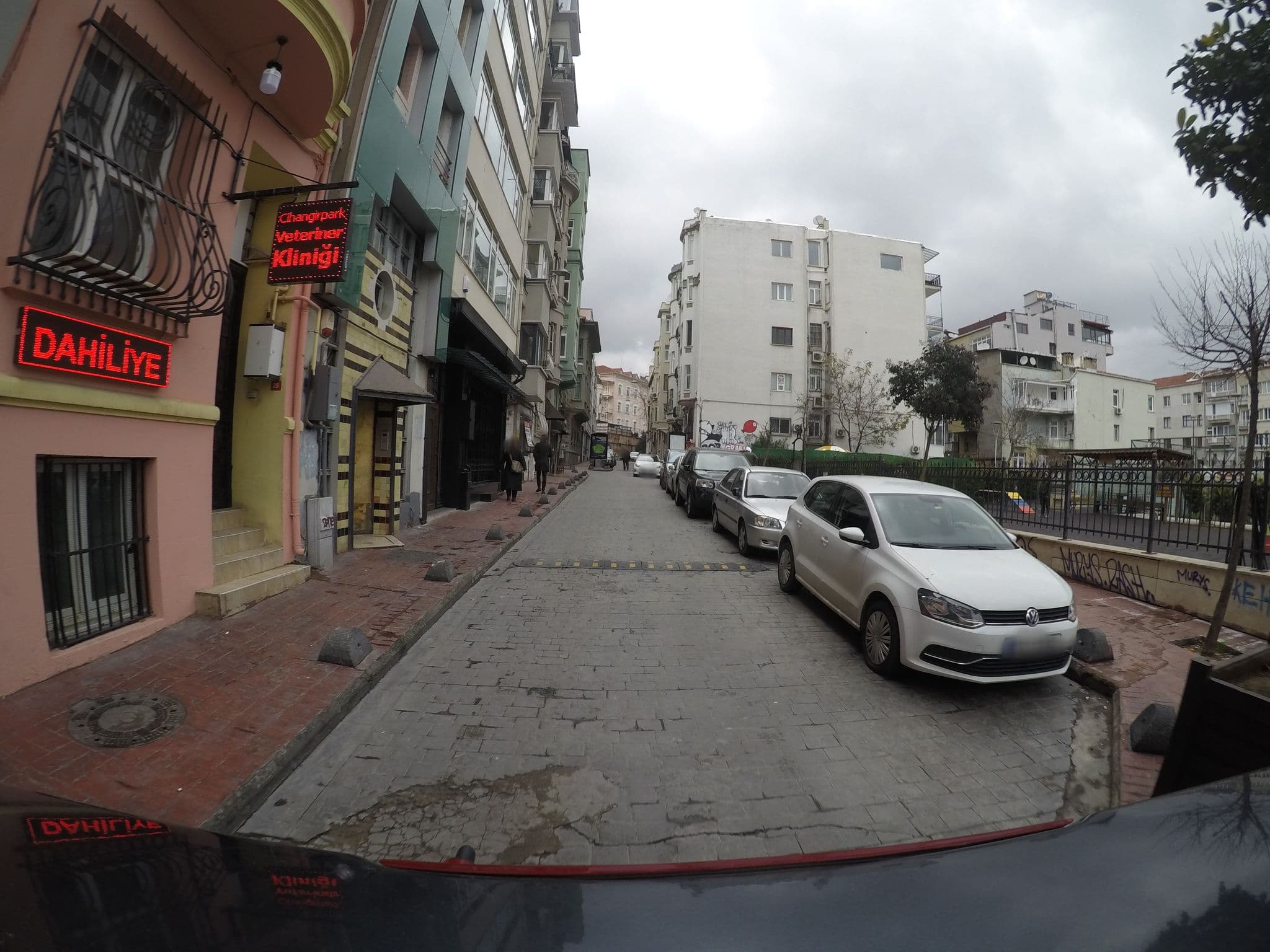 Street view near Urban Suites İstanbul, Eminönü — © chrisbeddow (CC BY-SA · Mapillary)