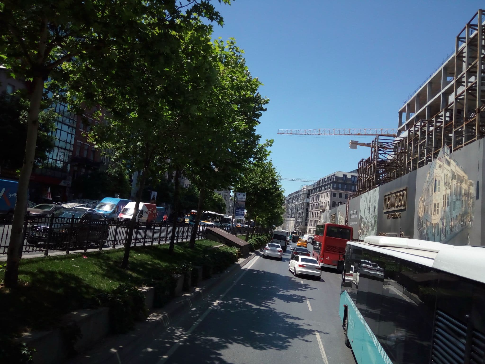 Street view near Lemon Residence, Eminönü — © mapfool (CC BY-SA · Mapillary)