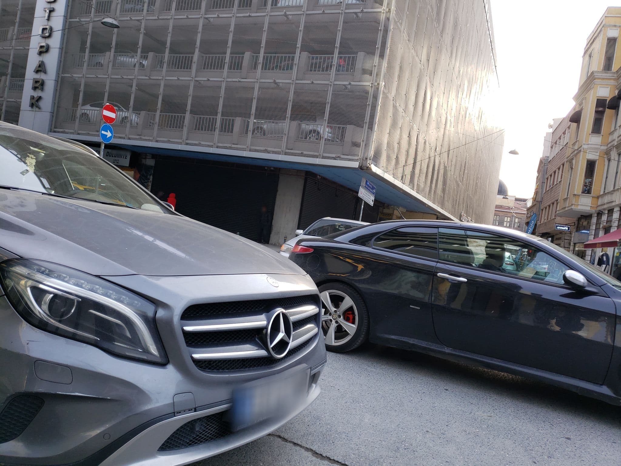 Street view near Caupo, Eminönü — © mapfool (CC BY-SA · Mapillary)