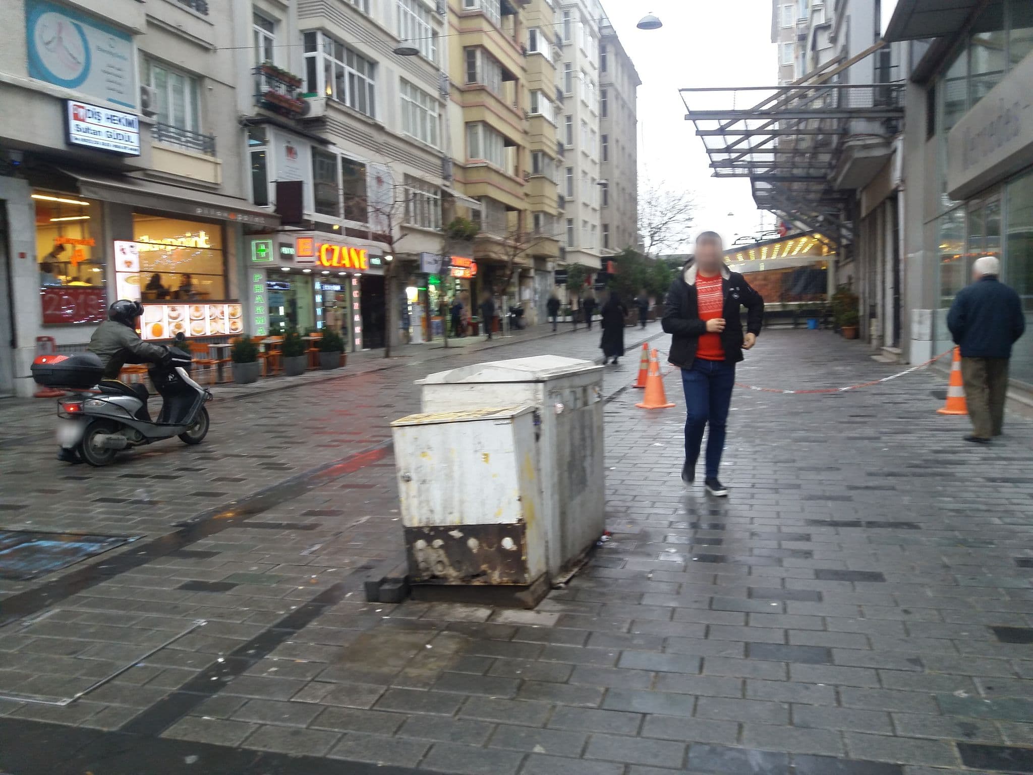 Street view near senator istanbul taksim, Şişli — © asturksever (CC BY-SA · Mapillary)