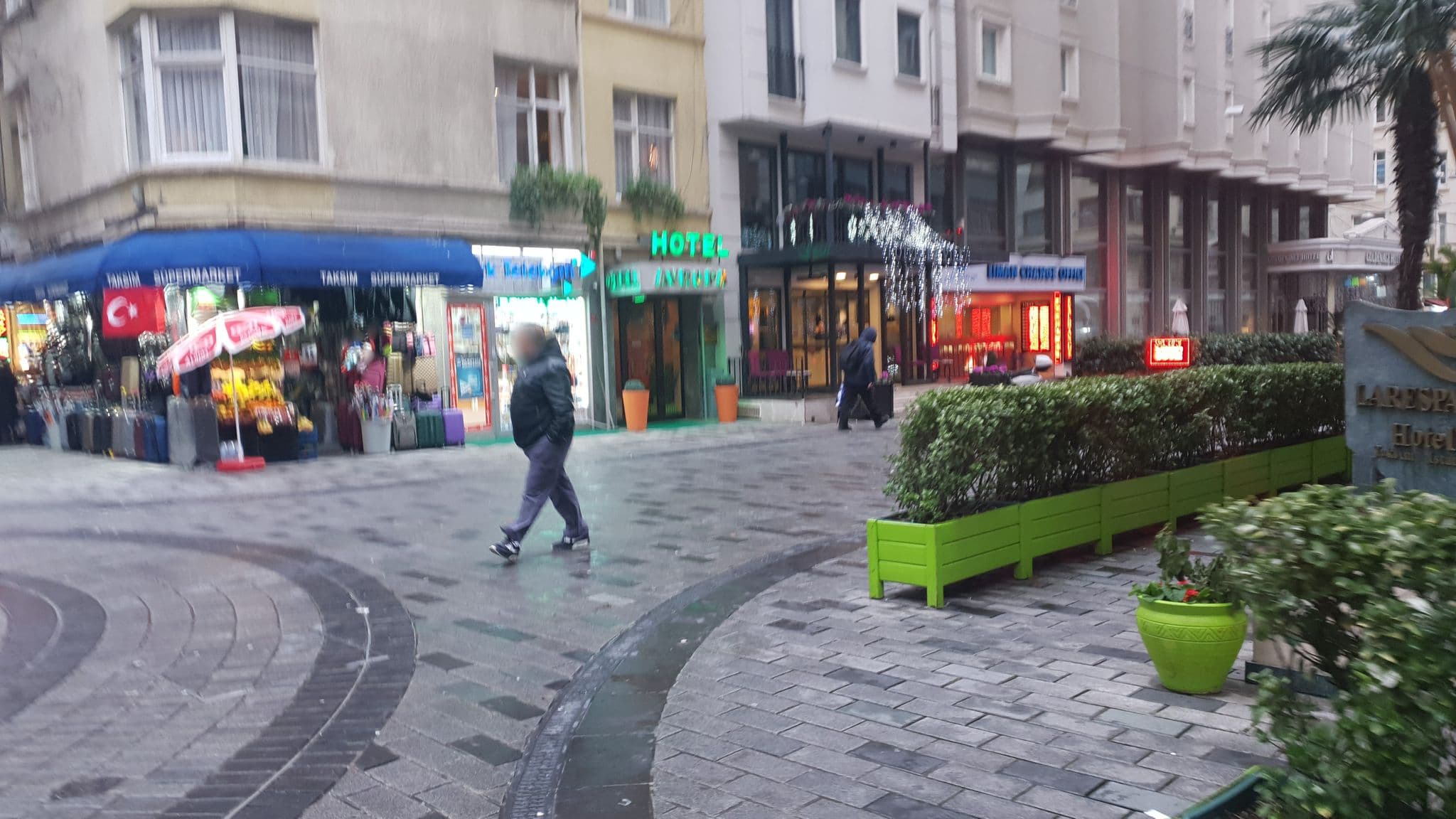 Street view near Lobi, Şişli — © nkirkowa (CC BY-SA · Mapillary)