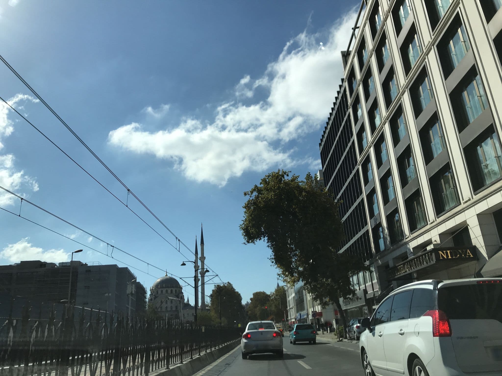 Street view near Nidya Hotel, Eminönü — © ferahkoksal (CC BY-SA · Mapillary)